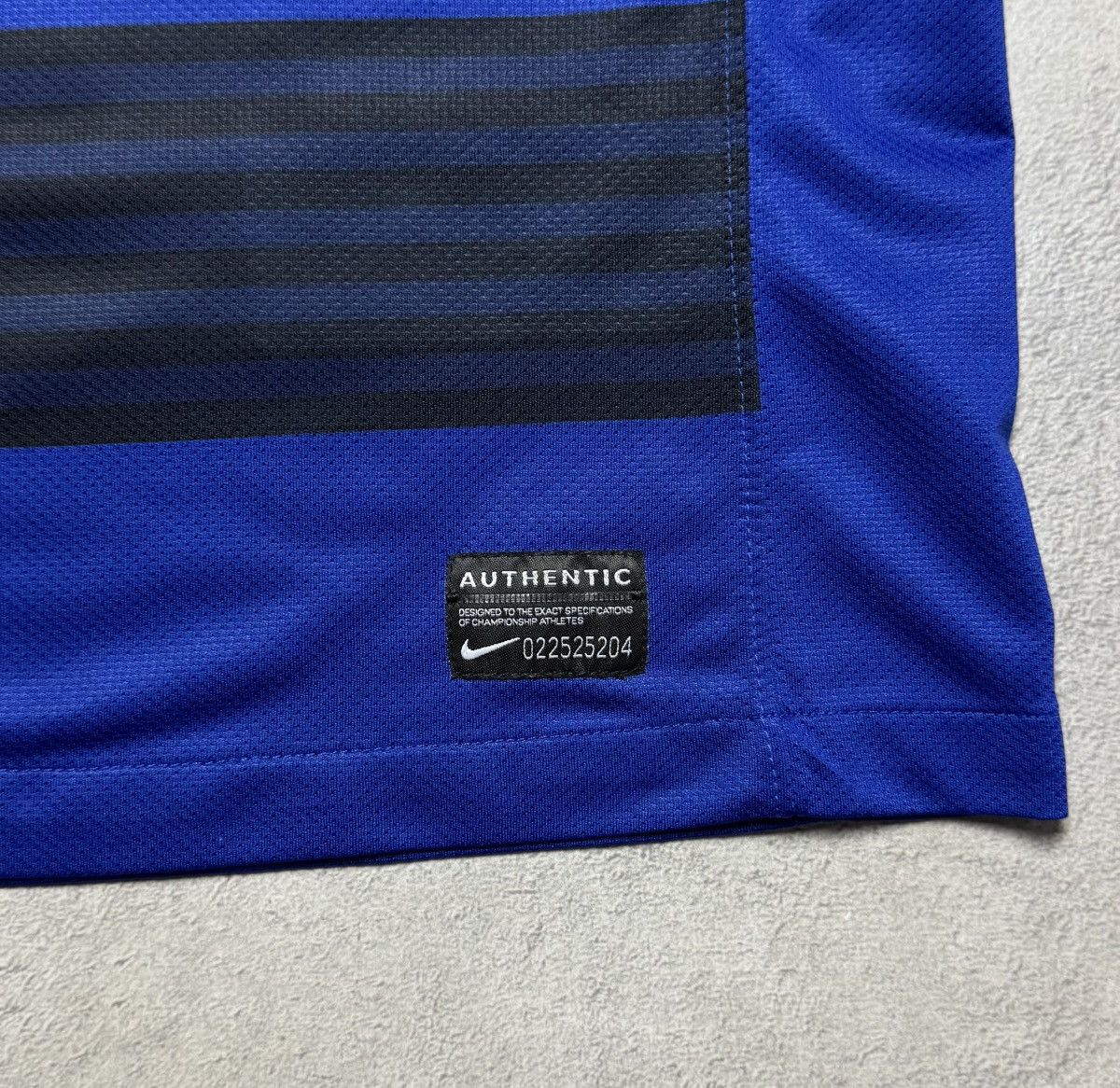Nike Nike Manchester United 2011 Away Shirt Jersey #14 Chicharito Size US S / EU 44-46 / 1 - 12 Thumbnail