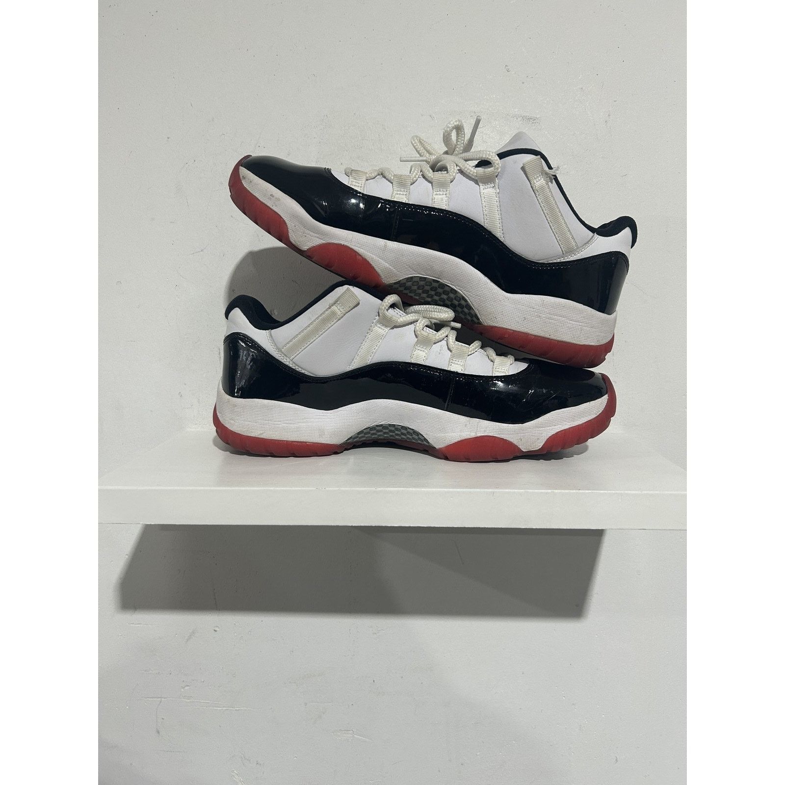 Jordan Brand JORDAN 11 RETRO LOW CONCORD BRED SIZE 11.5 PREOWNED Size US 11.5 / EU 44-45 - 2 Thumbnail