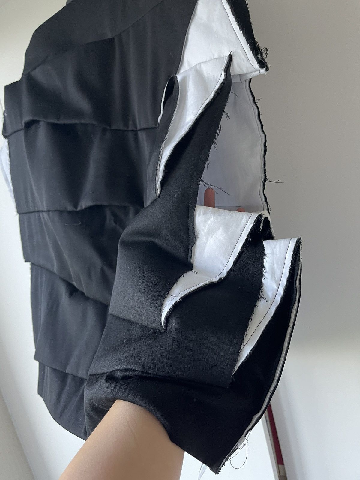 Comme des Garcons Rare comme des garcons AW23 TUCK TIERED WOOL volume TOP Size S / US 4 / IT 40 - 2 Thumbnail