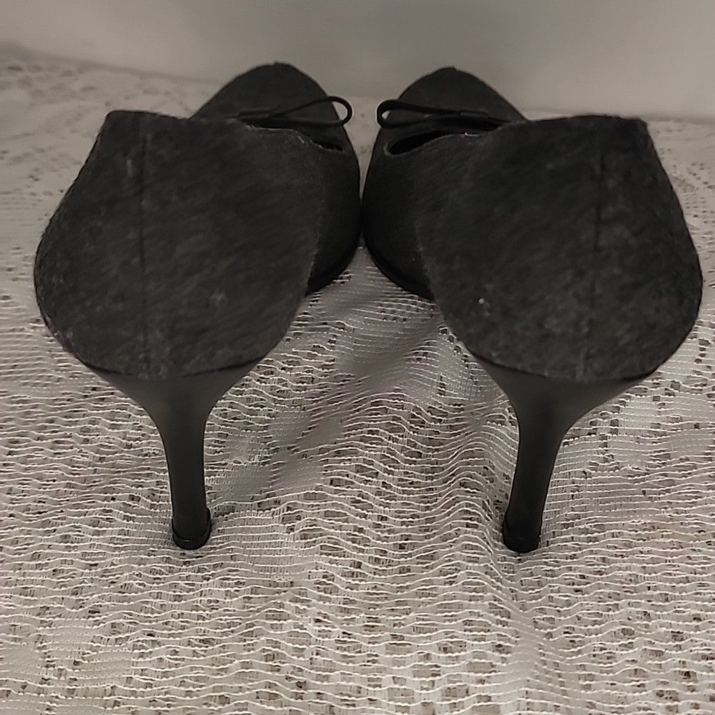Stuart Weitzman Stuart Weitzman Gray grey wool high heels with bow accent 10 Size US 10 / IT 40 - 5 Thumbnail