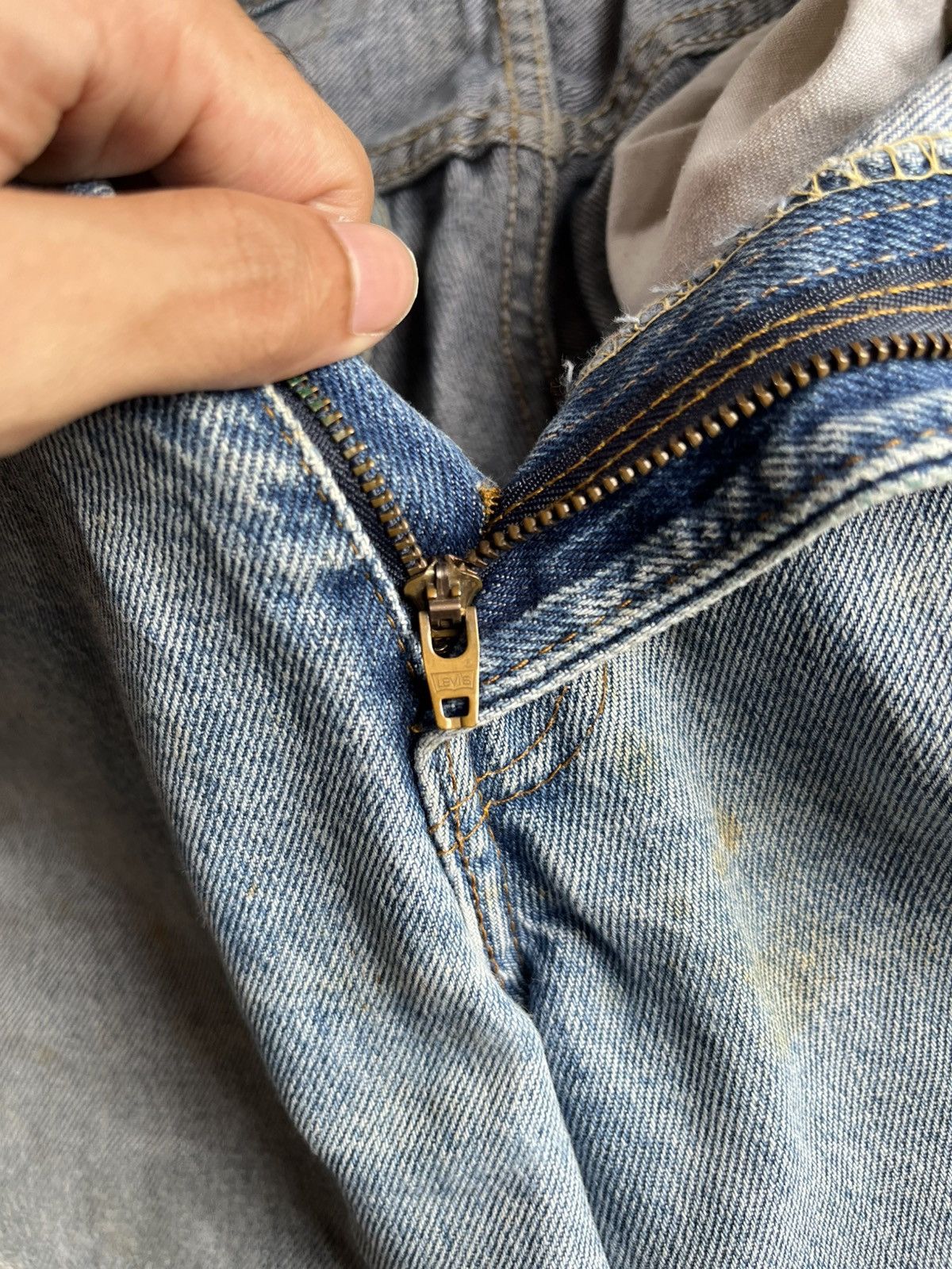 Levi's Vintage Levi’s 80’s 505 Distressed Faded Blue Size US 30 / EU 46 - 15 Thumbnail