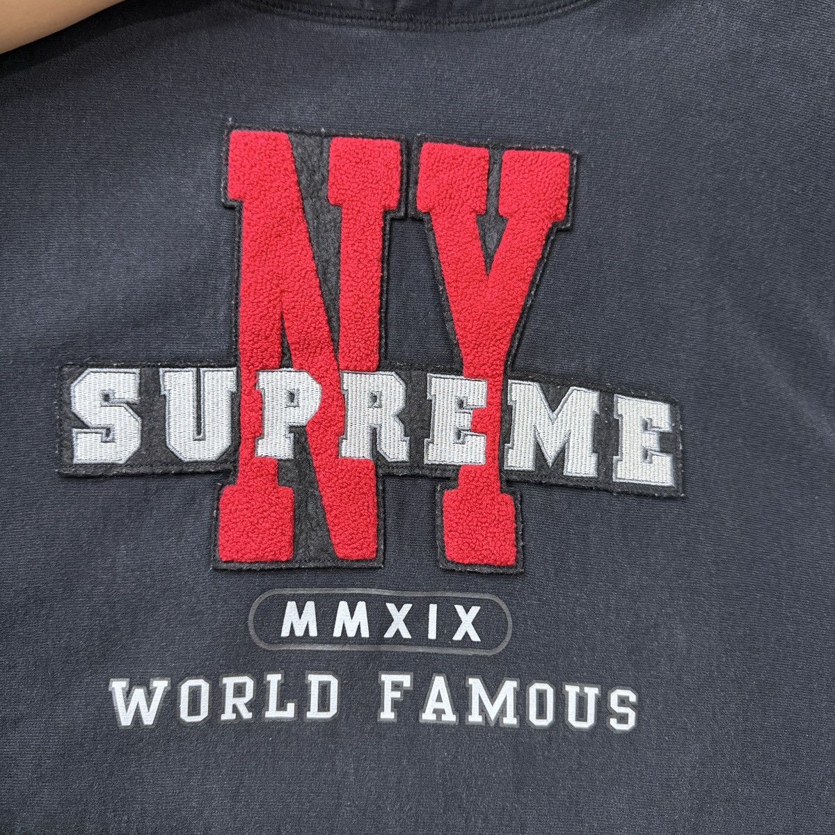 Supreme Supreme NY hoodie EUC Fw19 Size US M / EU 48-50 / 2 - 3 Thumbnail