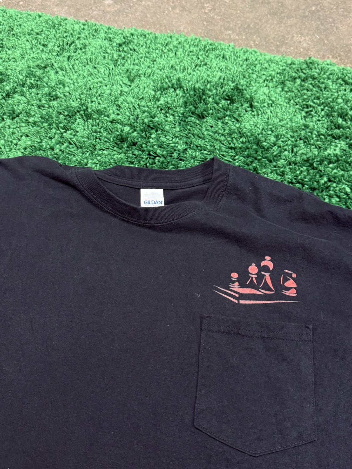 Gildan × Vintage Vintage Chess Pocket Tee Black Gilidan 2XL XXL Size US XXL / EU 58 / 5 - 2 Thumbnail