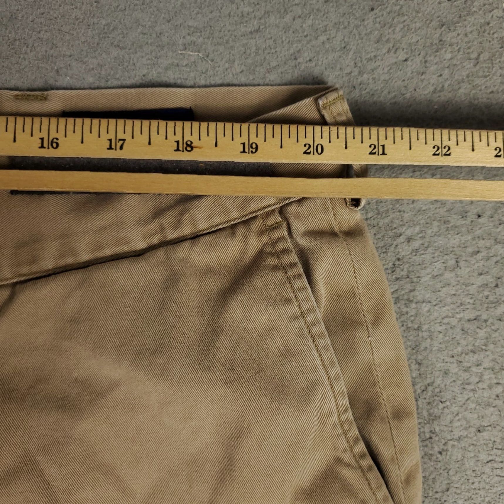 Ralph Lauren VINTAGE Ralph Lauren Shorts Men Size 42 Brown Chino Flat Front Casual Classic Size US 42 / EU 58 - 4 Thumbnail