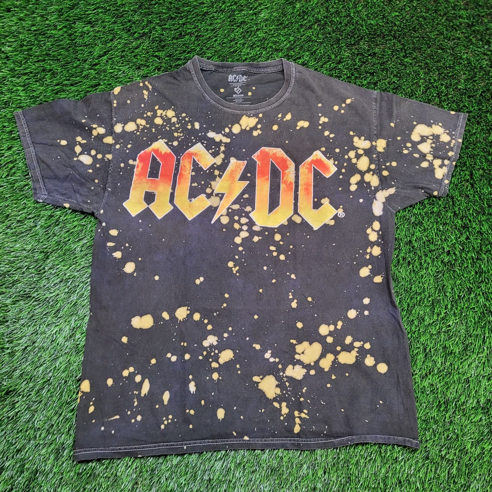 Other Bleached AC/DC Band T-Shirt Custom Distressed Grunge L Tag M Size US M / EU 48-50 / 2 - 1 Thumbnail