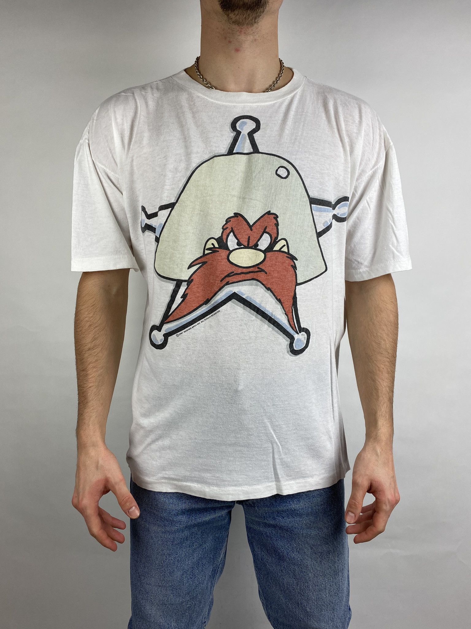 image of 1987 Looney Tunes Yosemite Sam Vintage 80's Tee Sherieff in White, Men's (Size Large)