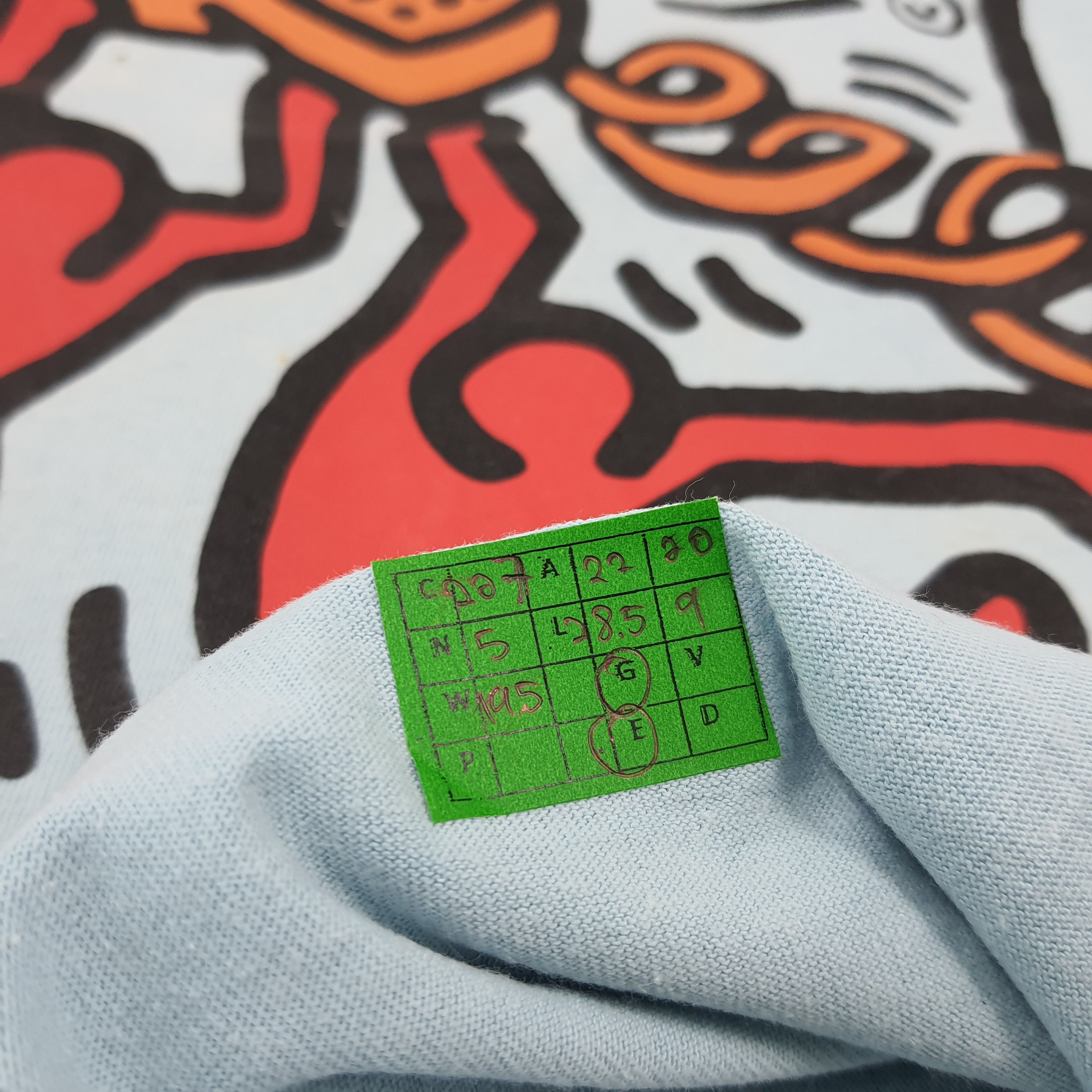 Keith Haring × Vintage Vintage Keith Haring Streetwear Tshirt Size US L / EU 52-54 / 3 - 9 Thumbnail