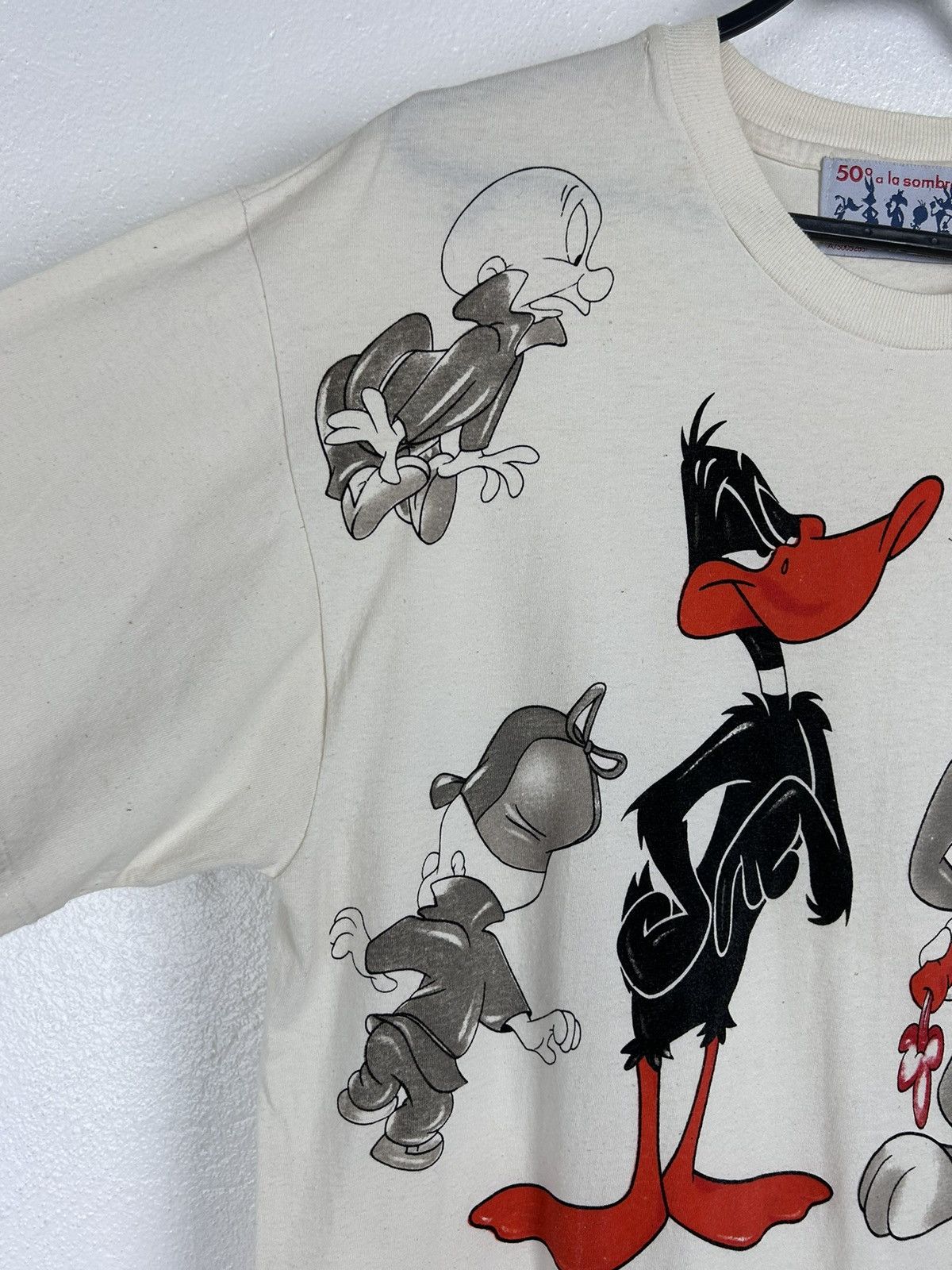 Vintage 90s Vintage Warner Bros Daffy Duck Bugs Bunny AOP T-Shirt Size US L / EU 52-54 / 3 - 5 Thumbnail