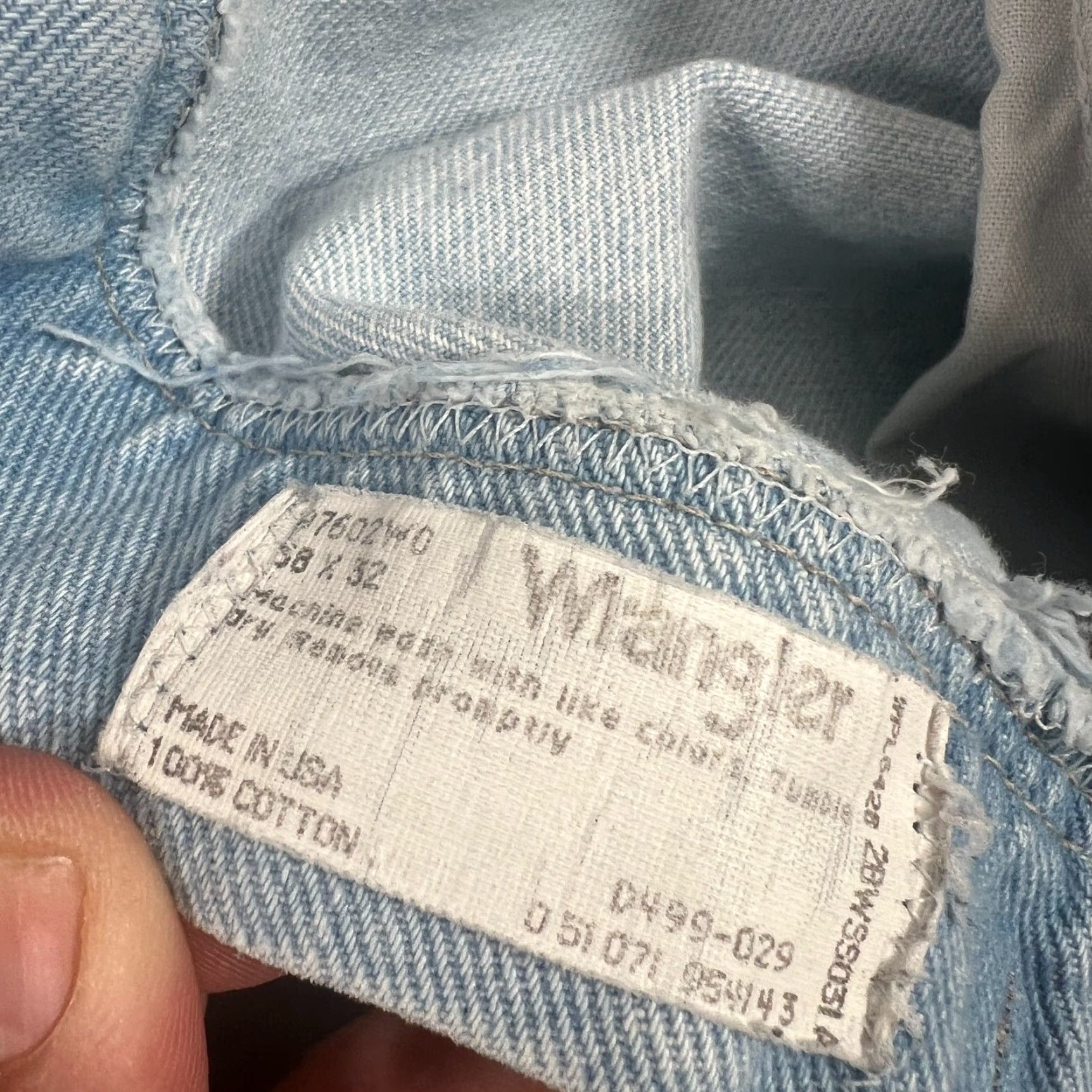 Wrangler VINTAGE Wrangler Shorts Mens Bermuda Denim Light Blue 37 9in Inseam Cut Off Grunge 90s USA Mens Size US 37 - 7 Thumbnail