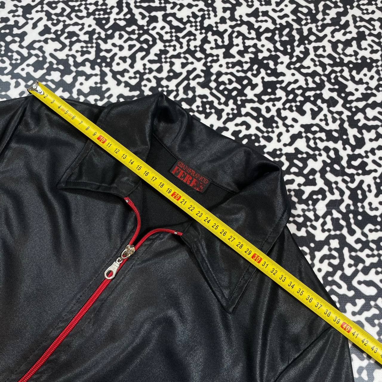 Gianfranco Ferre Vintage 90s Gianfranco Ferre Luxury Zip Cropped Jacket Size S / US 4 / IT 40 - 15 Thumbnail