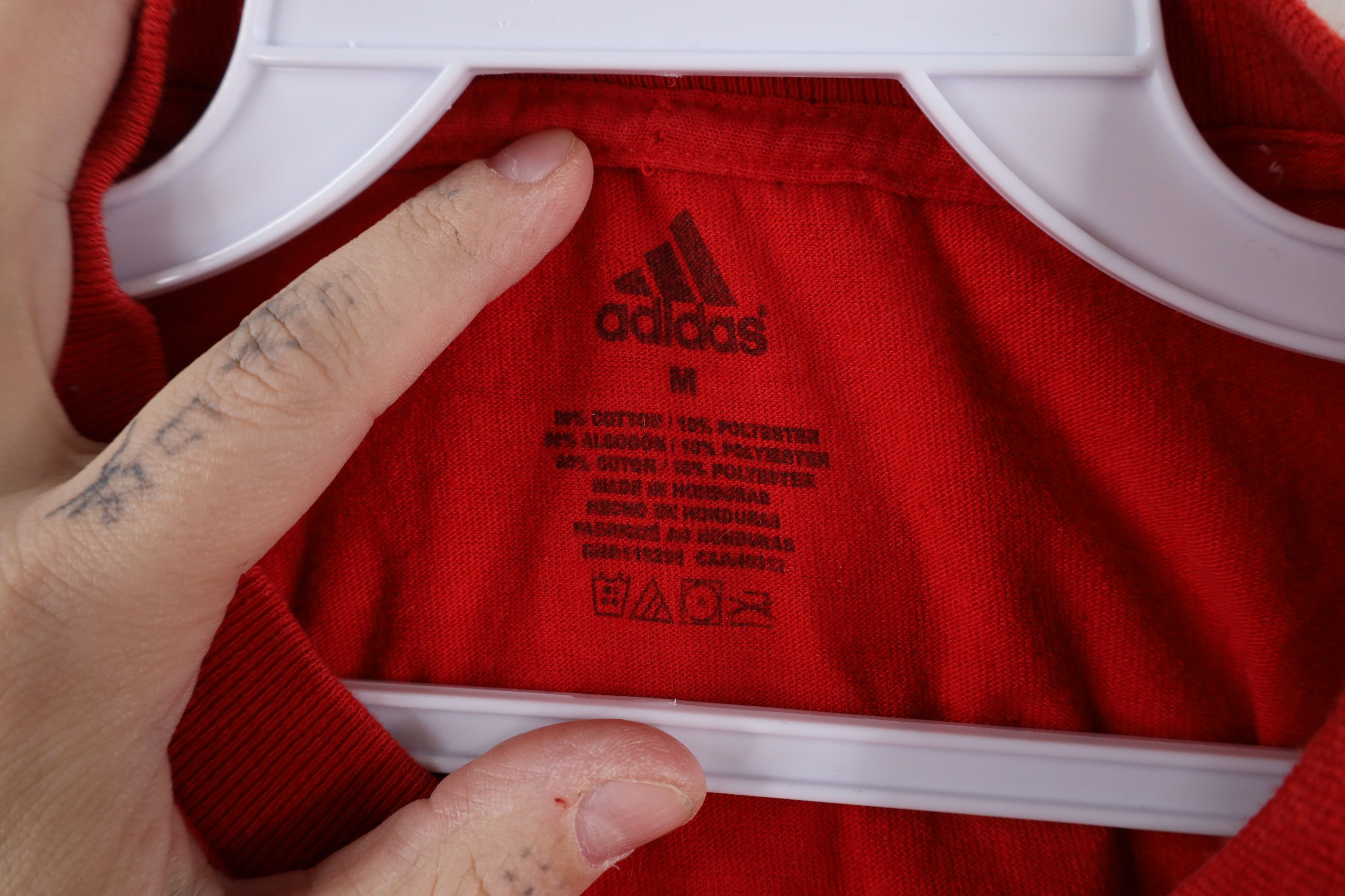 Adidas × Vintage Vintage Adidas Rose Chicago Bulls Basketball Jersey T-Shirt Size US M / EU 48-50 / 2 - 8 Thumbnail