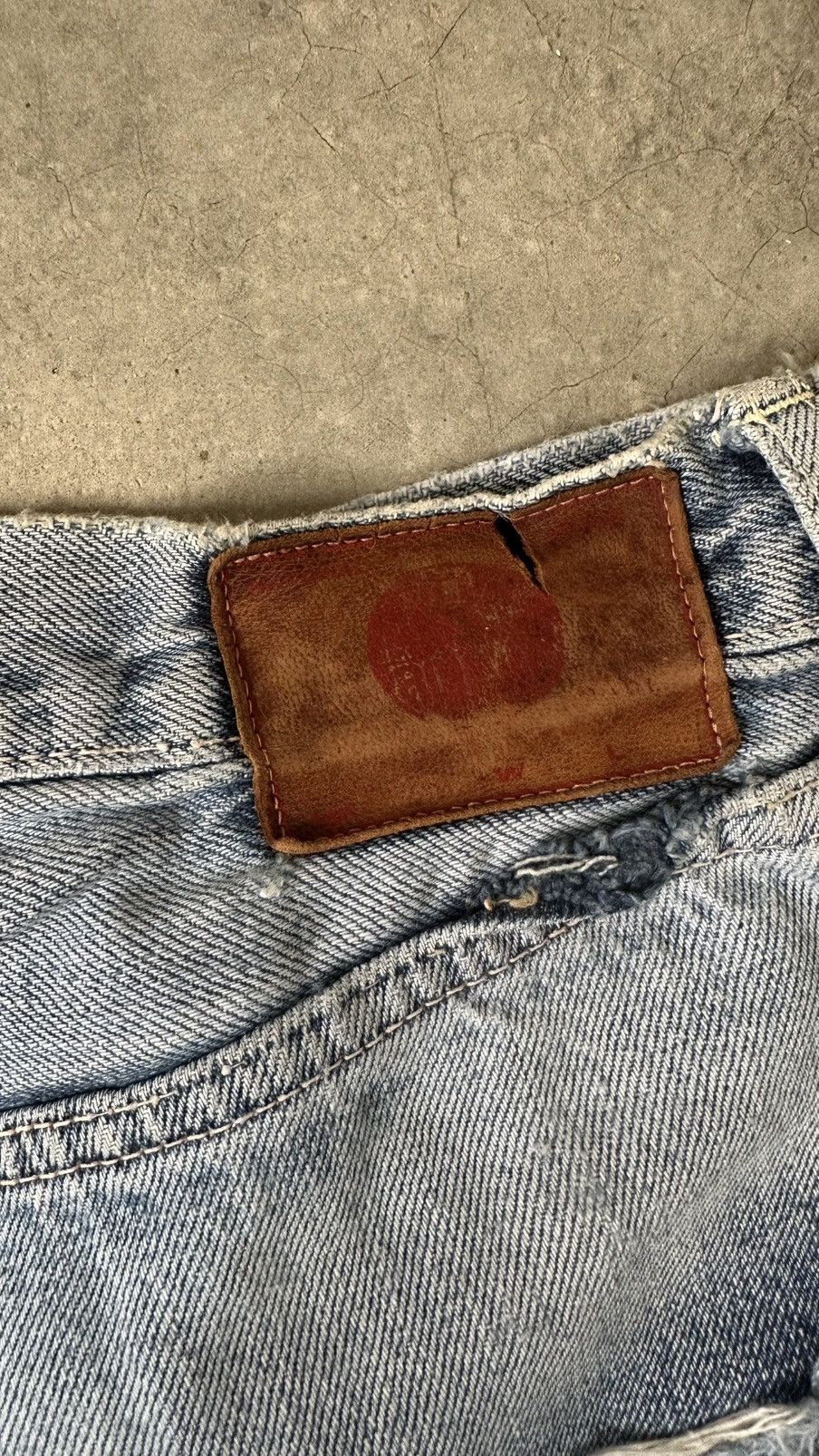 Spellbound VINTAGE SPELLBOUND DISTRESSED SELVEDGED DENIM PANT Size US 32 / EU 48 - 14 Thumbnail