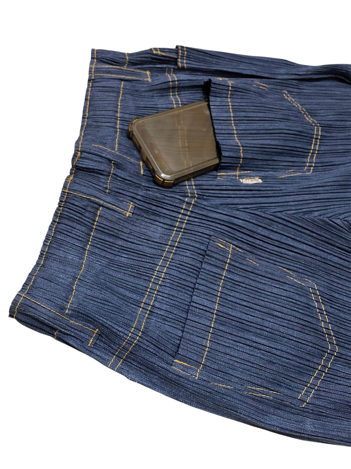 Pleats Please Issey Miyake Pleats Please Denim Transfer Trompe L'oeil Pants Size 34" / US 12 / IT 48 - 11 Thumbnail
