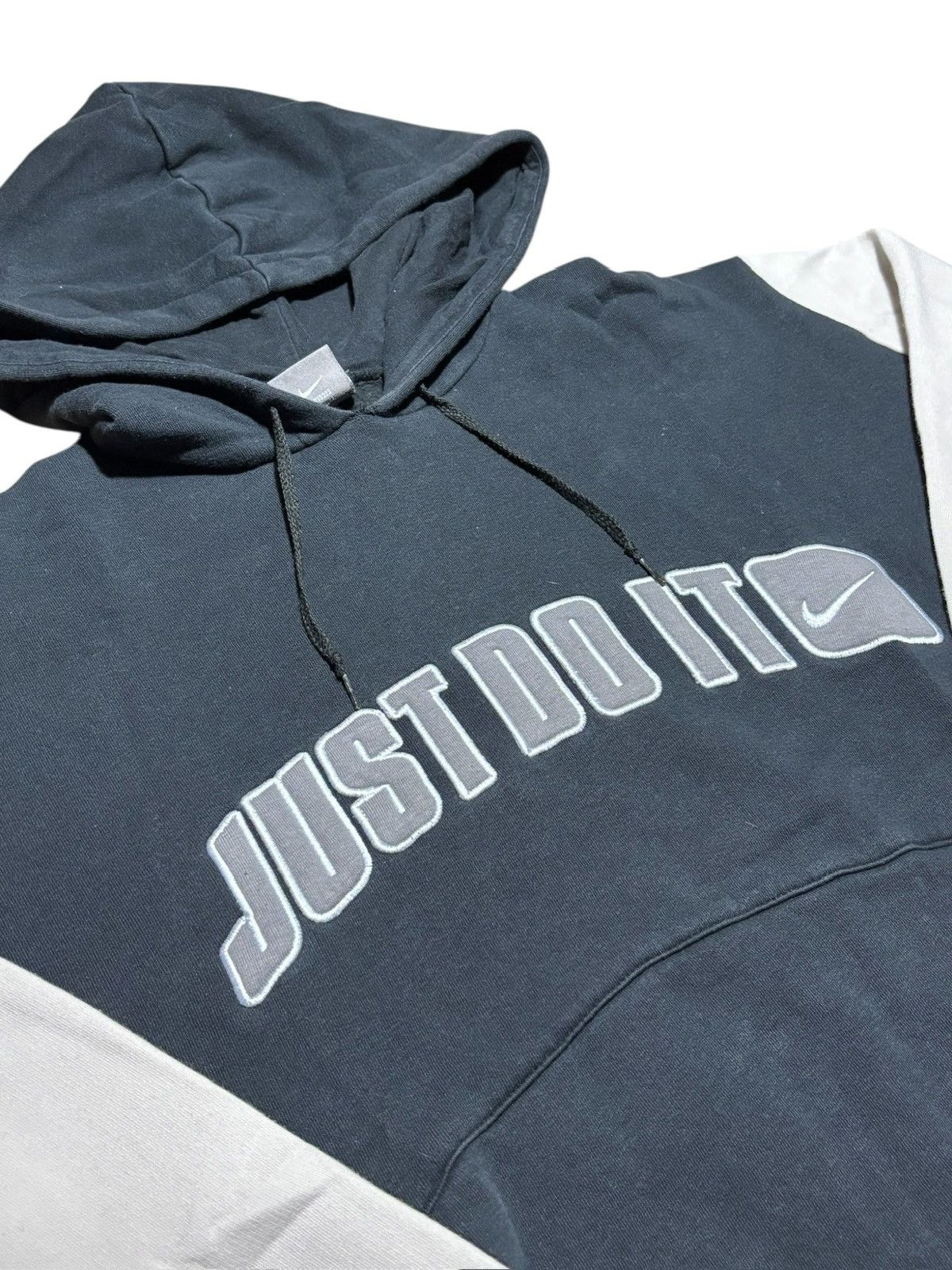 Nike *VINTAGE* Nike: “Just do it” Two-Tone Hoodie Size US M / EU 48-50 / 2 - 2 Thumbnail