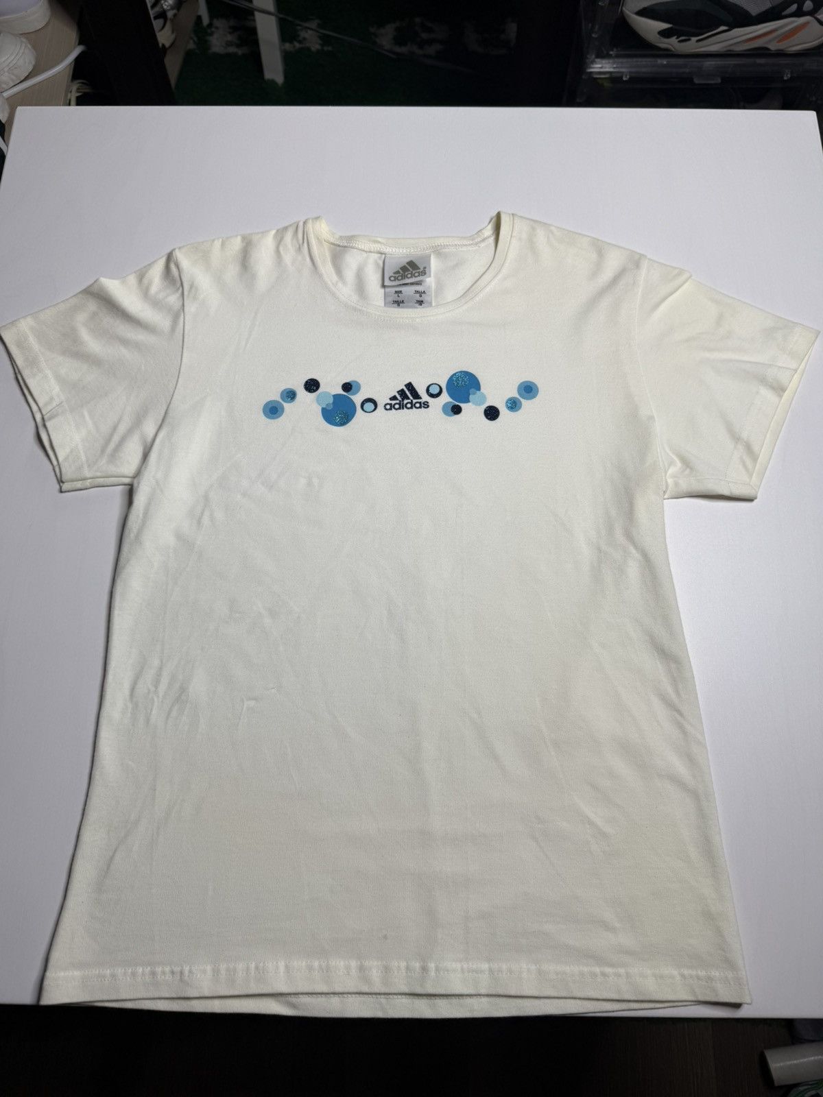 Vintage VINTAGE Y2K Women’s Adidas Bubbles Tee “White” (L) PREOWNED Size L / US 10 / IT 46 - 2 Thumbnail