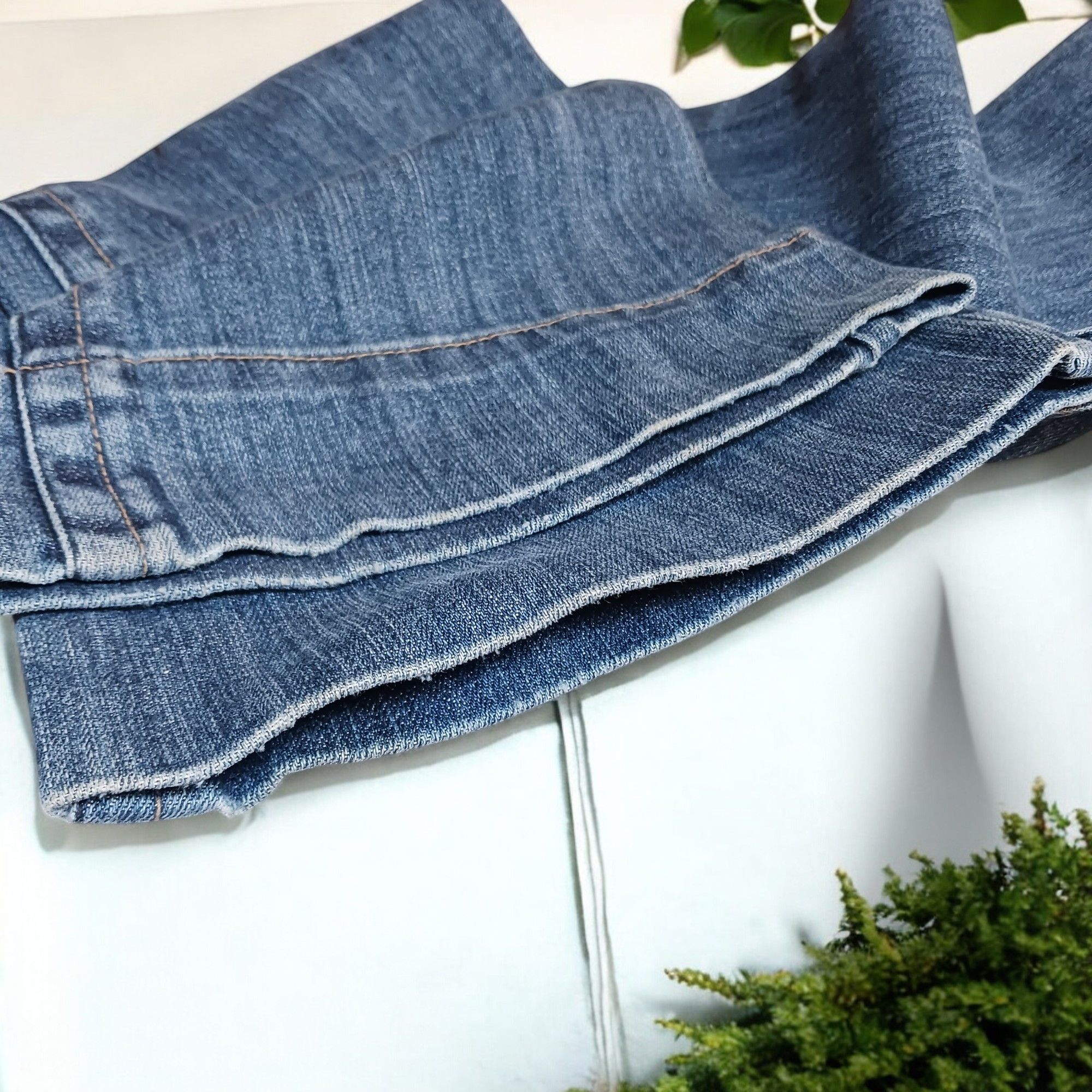 Vintage Vintage TYTE Jeans Size 7 Y2K Low Rise Embellished Size 30" / US 8 / IT 44 - 9 Thumbnail