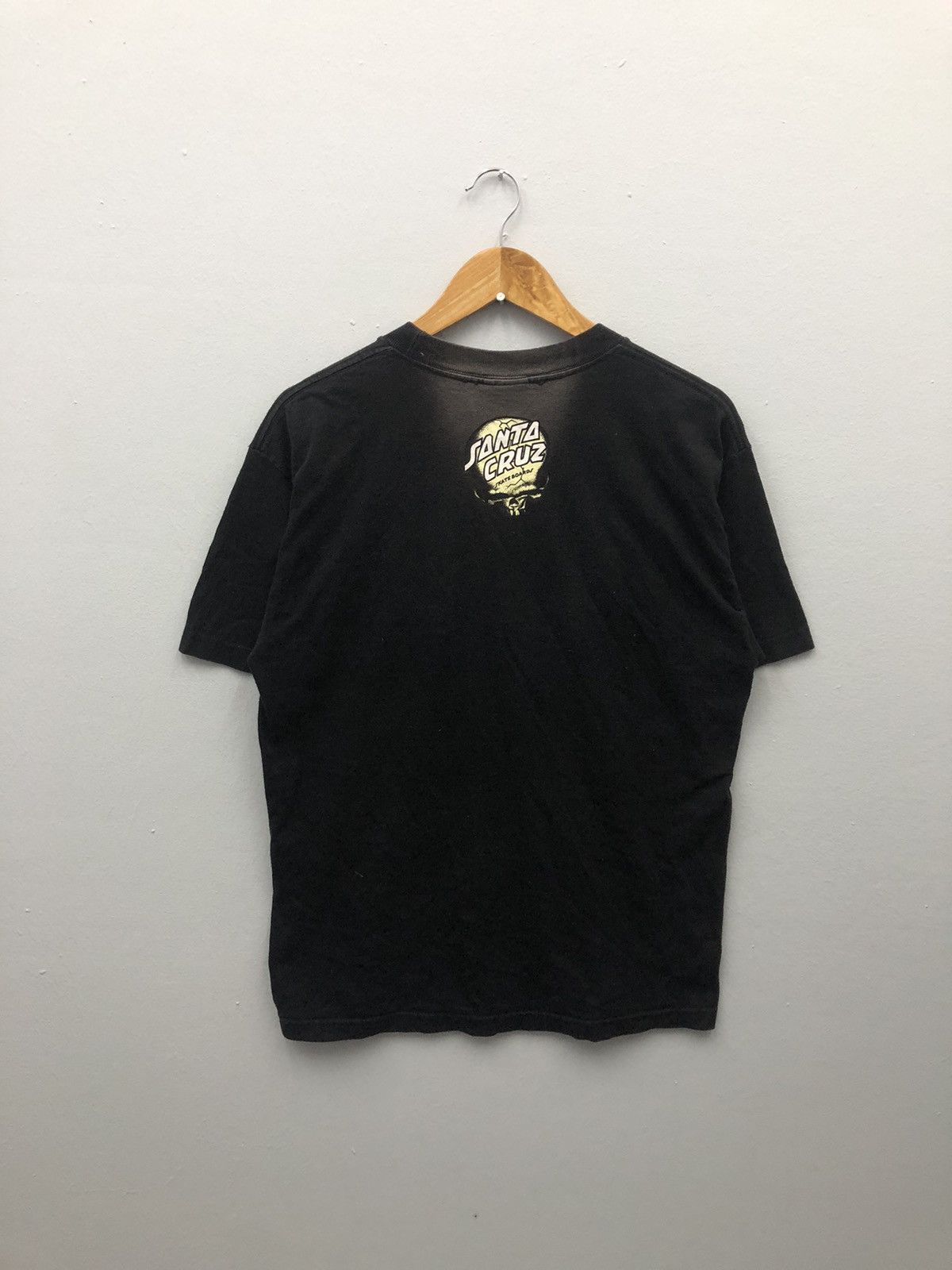 Santa Cruz Skateboards Vintage Santa Cruz Corey O’brien Skateboard Tshirt Size US M / EU 48-50 / 2 - 7 Thumbnail