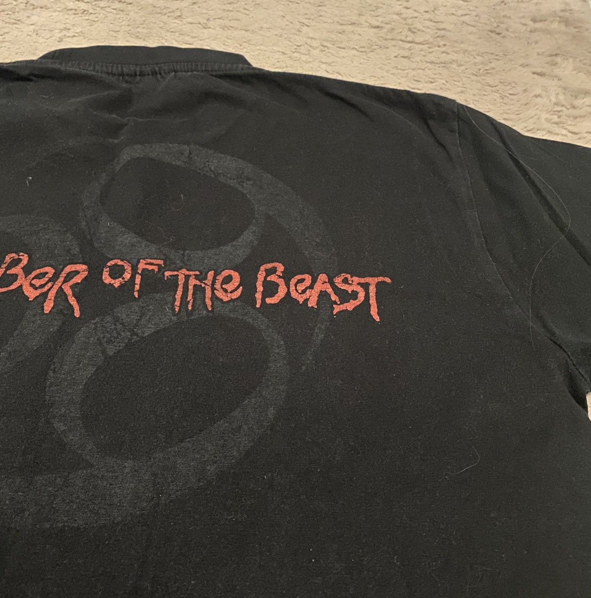 Iron Maiden Iron maiden vintage the number of beast tee 00s Size US L / EU 52-54 / 3 - 10 Thumbnail
