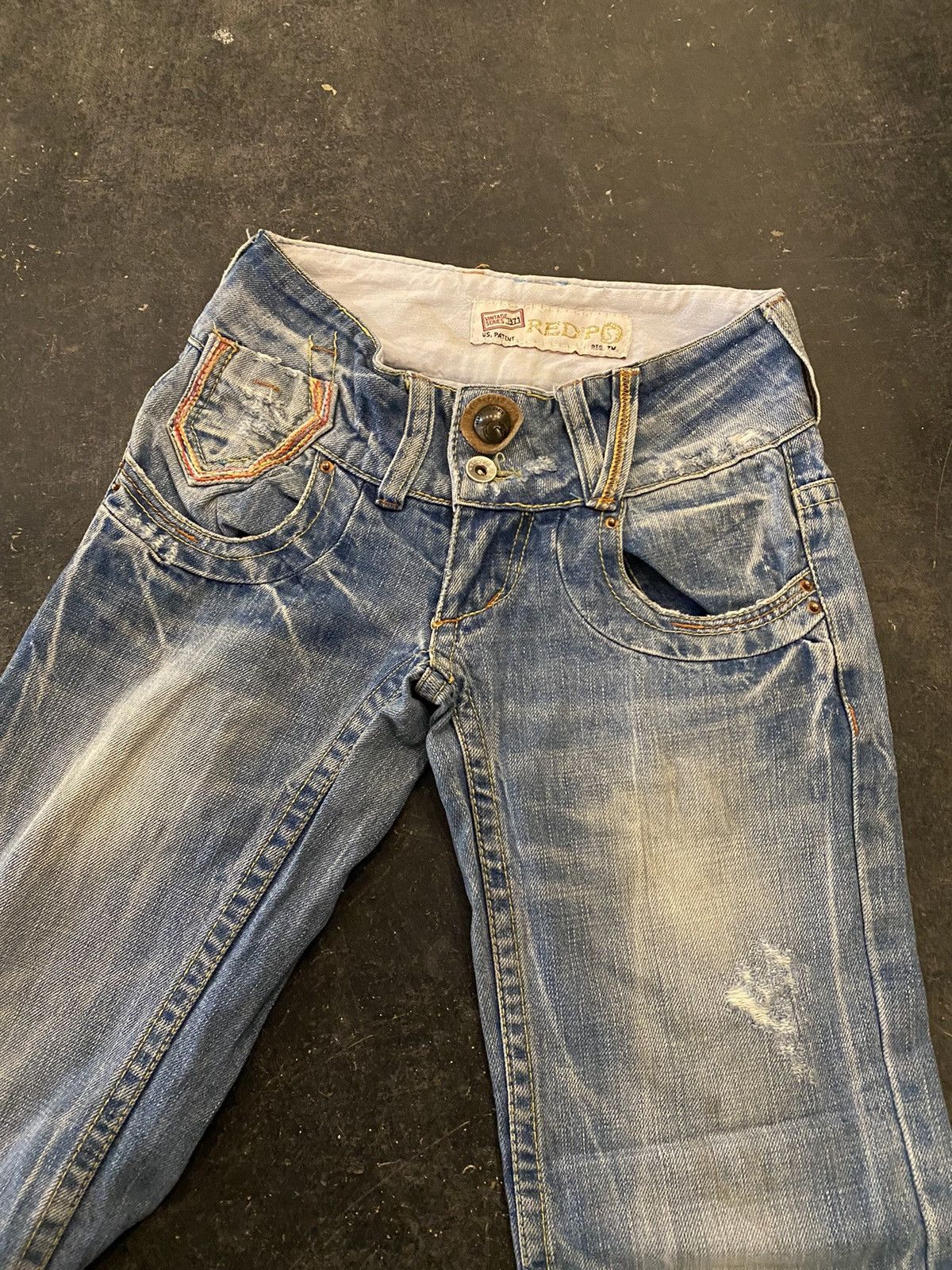 If Six Was Nine Red Peppers Distressed Bootcut Jeans Size US 27 - 2 Thumbnail