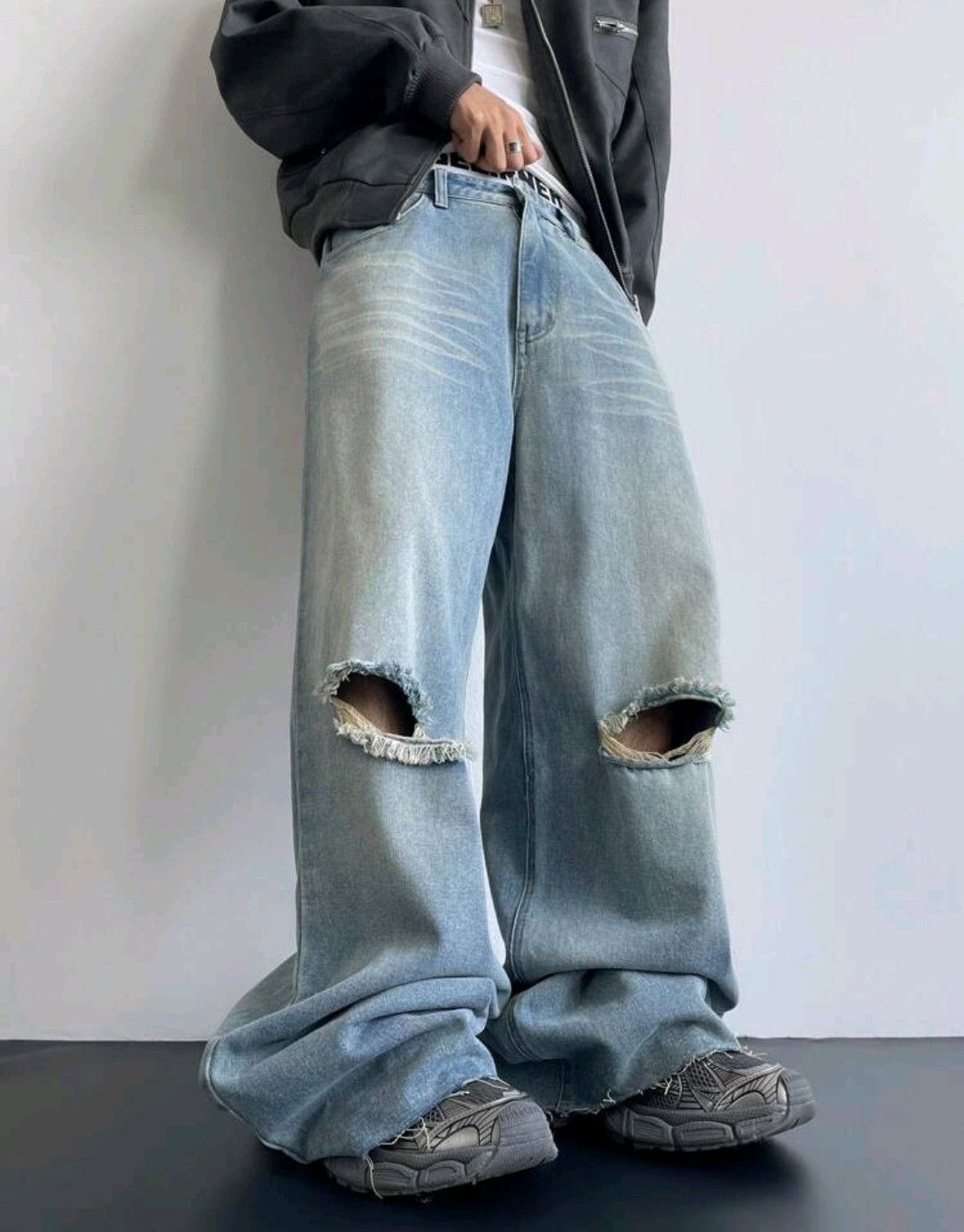Japanese Brand × Vintage Y2K Vintage Distressed Washed Loose Baggy Straight-Leg Jeans Size US 37 - 7 Thumbnail