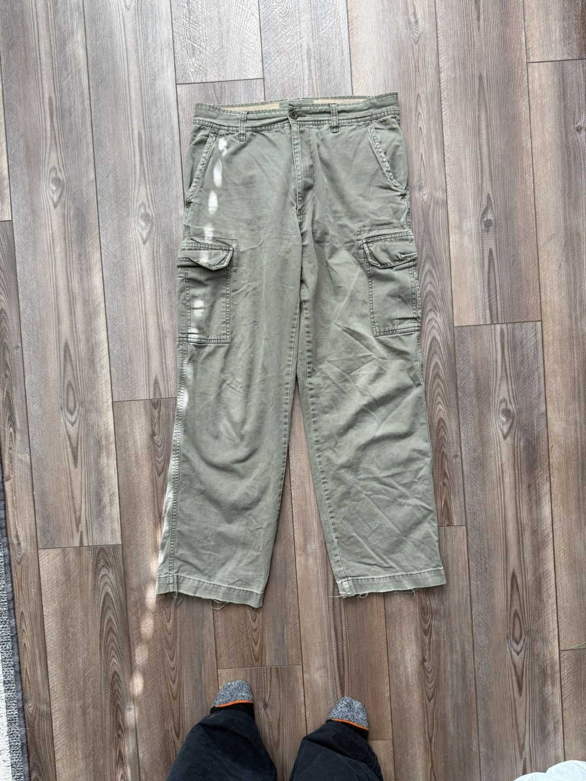 Old Navy y2k military green baggy cargo pants from old navy Size US 30 / EU 46 - 1 Thumbnail