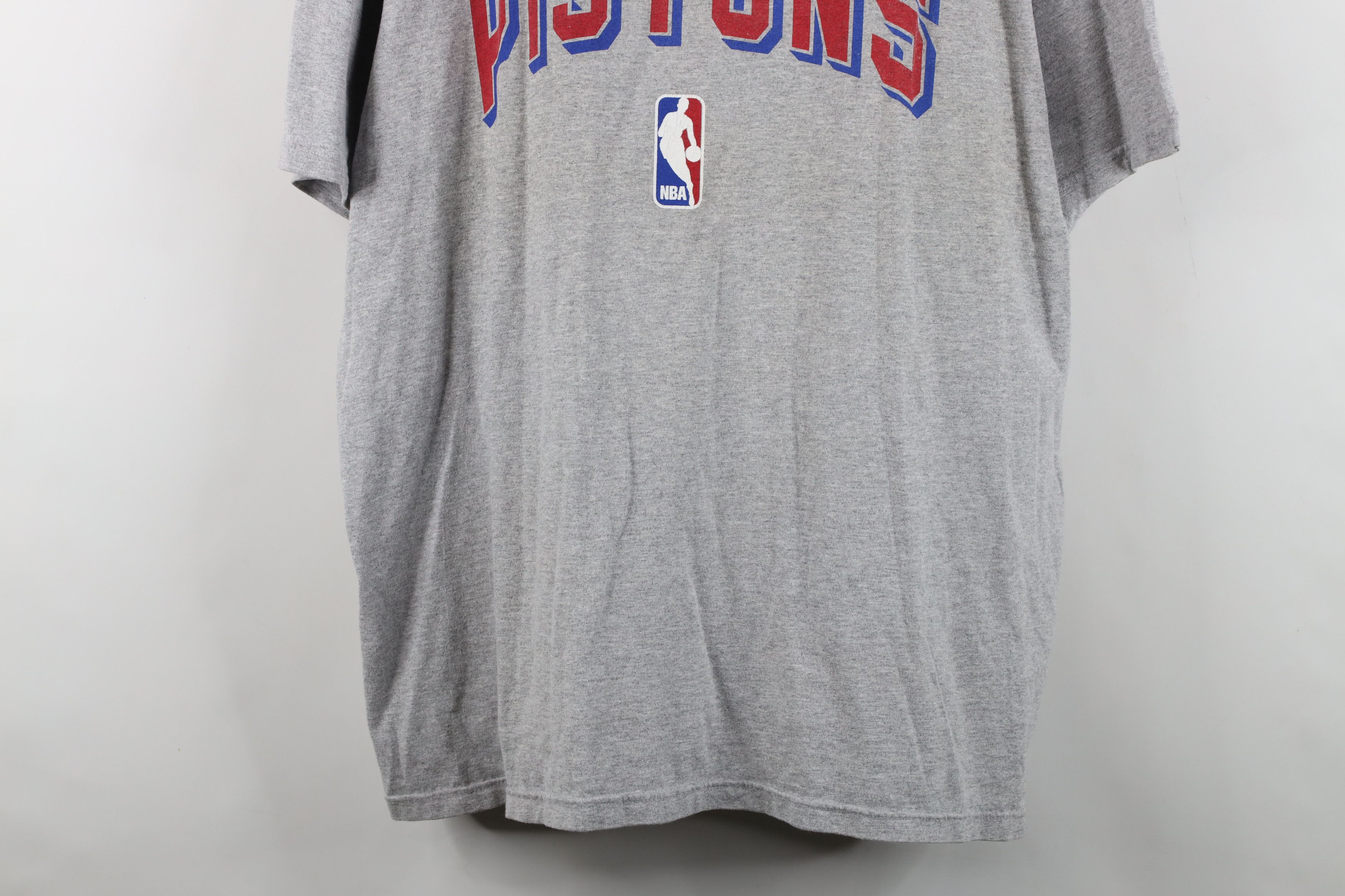 Reebok Vintage Reebok Pistons Basketball T-Shirt Heather Gray Size US XL / EU 56 / 4 - 3 Thumbnail