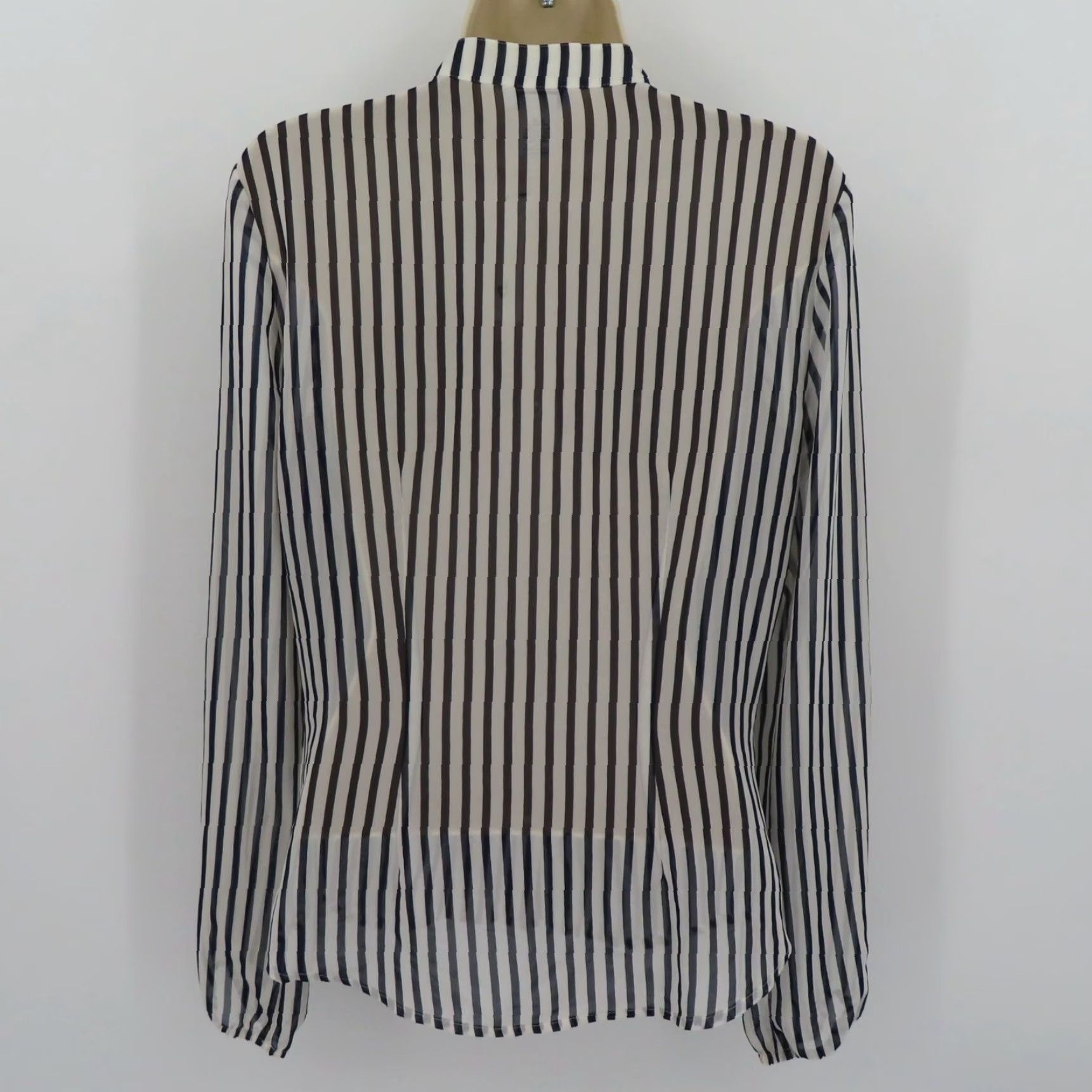 Vintage **Y2K VINTAGE Cache Women Blue White Stripe Button Blouse Shirt NEW** User: Y2K VINTAGE Cache Women Blue White Stripe Button Blouse Shirt NEW Size M / US 6-8 / IT 42-44 - 6 Thumbnail