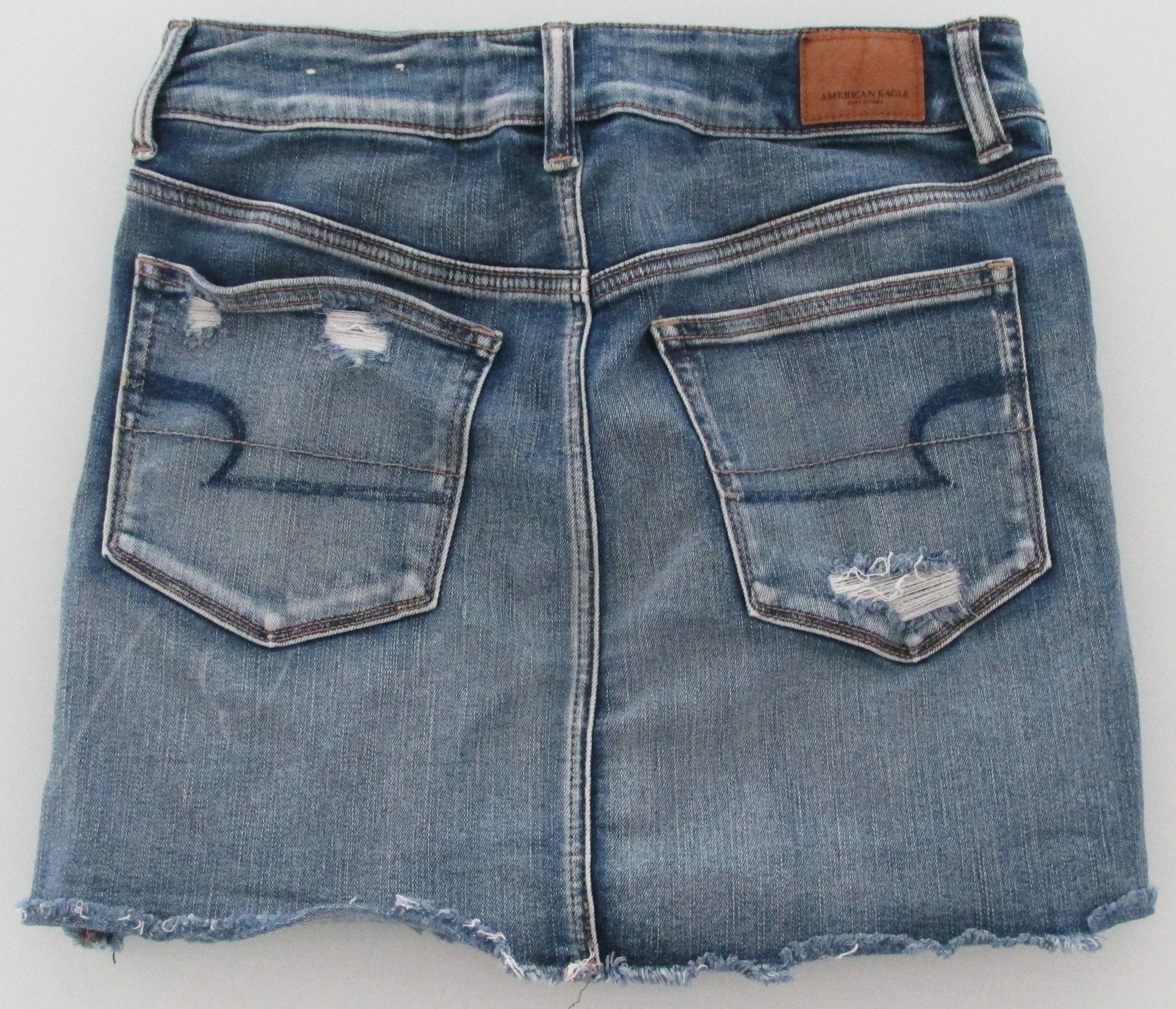 American Eagle Outfitters American Eagle Stretch Denim Distressed Skirts Size 6 Size 28" / US 6 / IT 42 - 4 Thumbnail