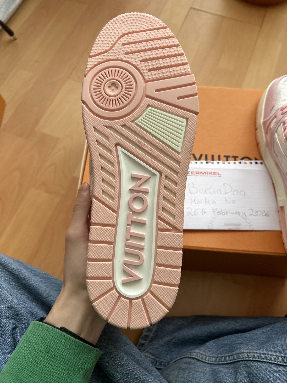 Louis Vuitton Louis Vuitton Trainer Pink US 9 Size US 9 / EU 42 - 13 Thumbnail