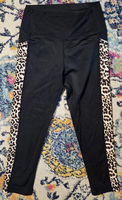 Designer Zyia Active leggings 6-8 black leopard print sides