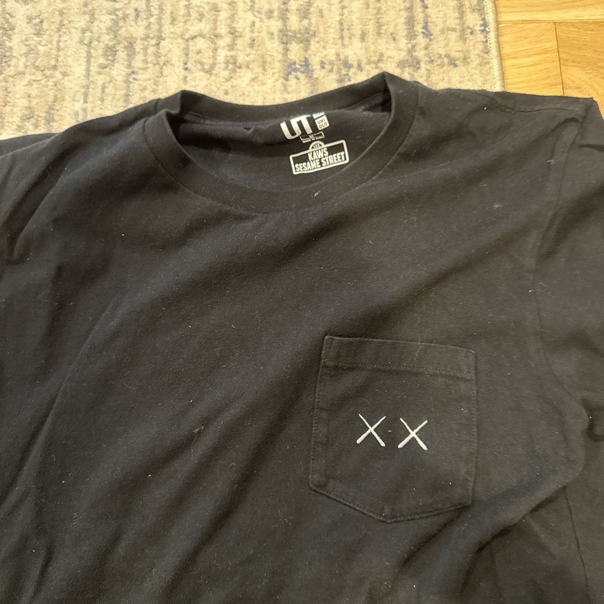 Kaws × Uniqlo Uniqlo x Kaws tshirt size large Size US L / EU 52-54 / 3 - 1 Thumbnail