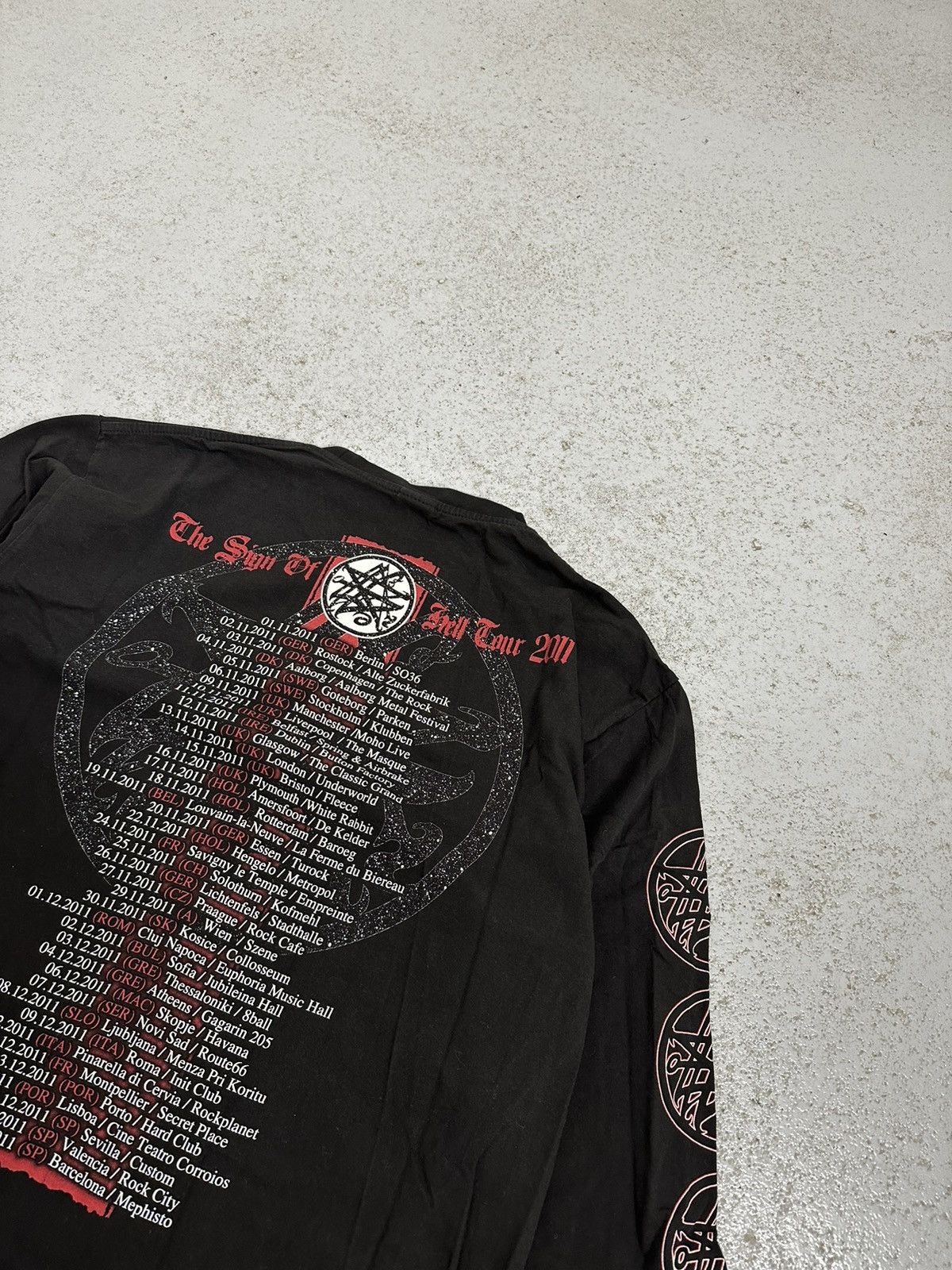 Band Tees 2011 Vader The Sign Of Hell Rock Tour Longsleeve Size US XXL / EU 58 / 5 - 11 Thumbnail