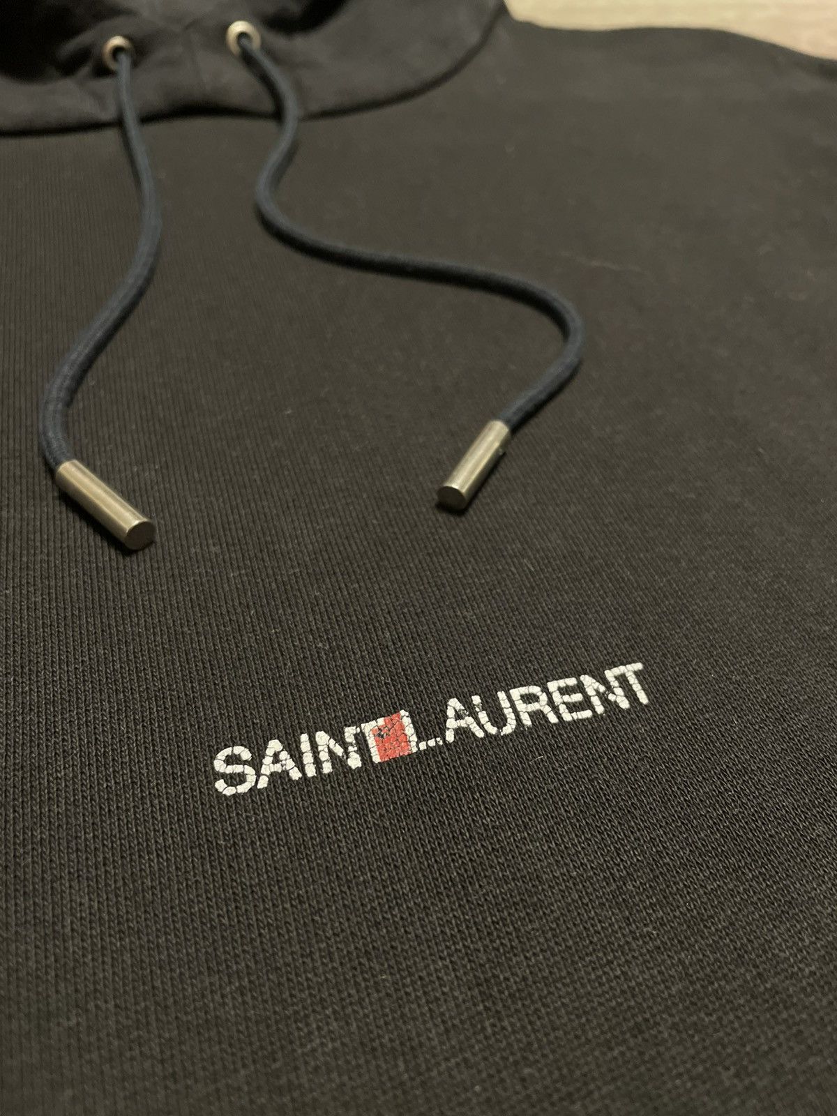 Saint Laurent Paris 2018 Saint Laurent Paris Black Center Logo Hoodie Size US L / EU 52-54 / 3 - 7 Thumbnail