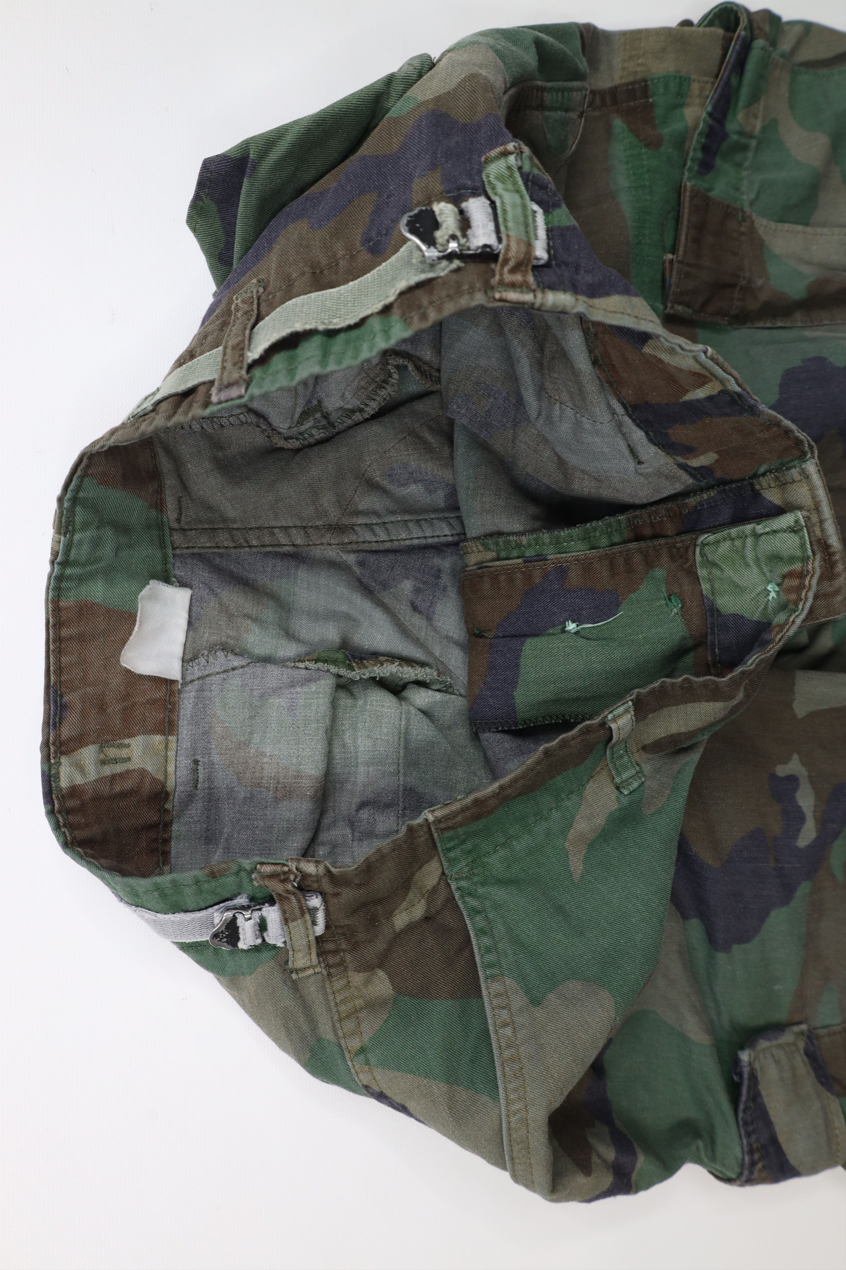 Vintage Vintage 90s Streetwear Button Fly Camouflage Cargo Pants Size US 30 / EU 46 - 8 Thumbnail