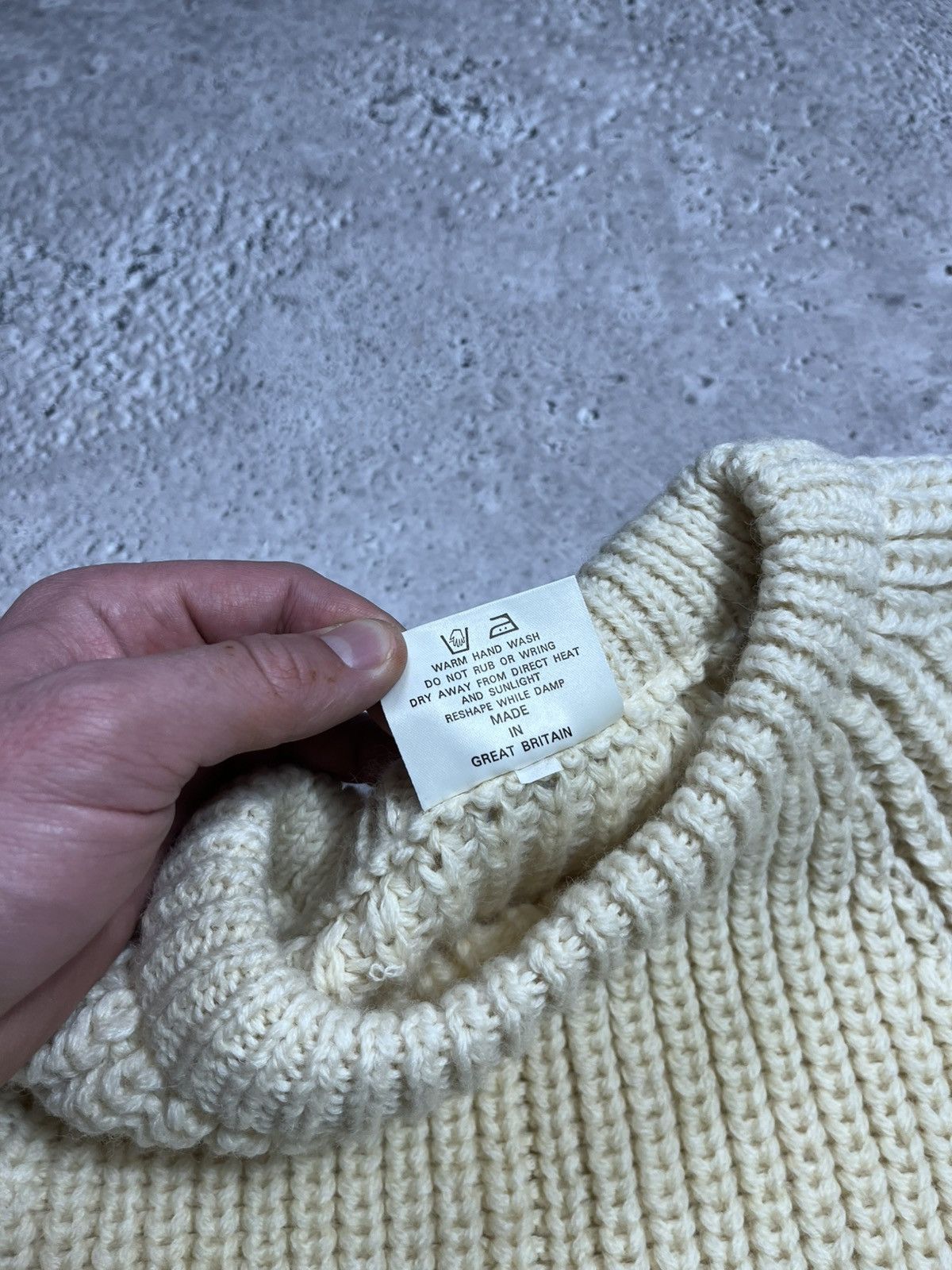 Other Vintage Clan Royal Wool Sweater Made in Great Britain Knit Size US S / EU 44-46 / 1 - 8 Thumbnail