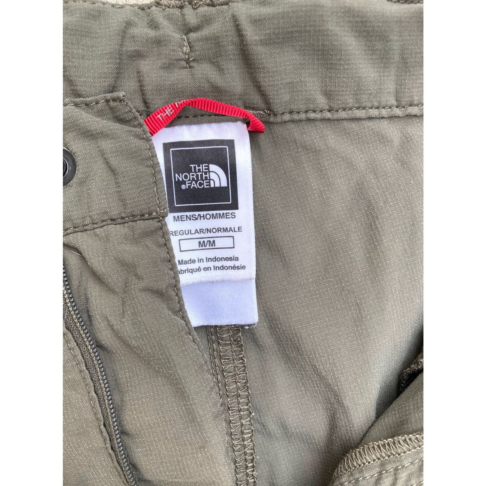 The North Face Men's North Face Shorts Green Nylon Solid PILLING M Lifestyle Hike Climb STAIN Size US 31 - 3 Thumbnail