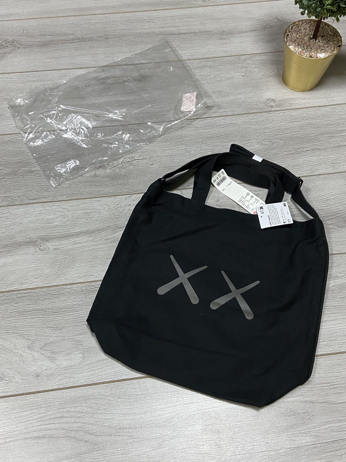 Kaws × Uniqlo Kaws Andy Warhol Tote shoulder Bag shopper Size ONE SIZE - 2 Thumbnail