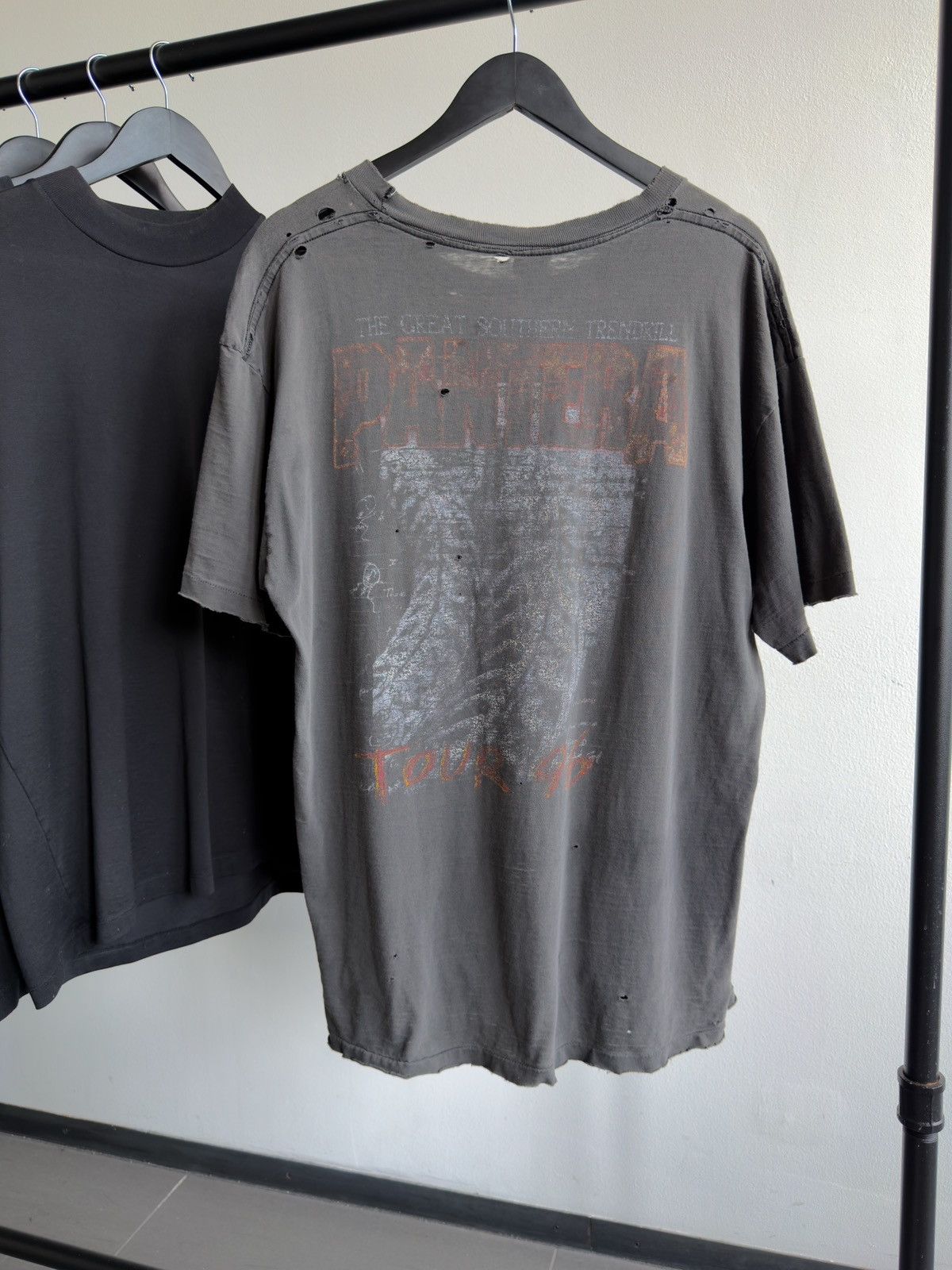 Band Tees Vintage 90s Faded Pantera Thrashed Erd WCC Band Tee Size US XL / EU 56 / 4 - 4 Thumbnail