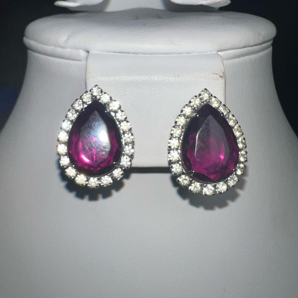 Vintage Vintage Purple Teardrop Halo Clip Earrings Size ONE SIZE - 1 Thumbnail