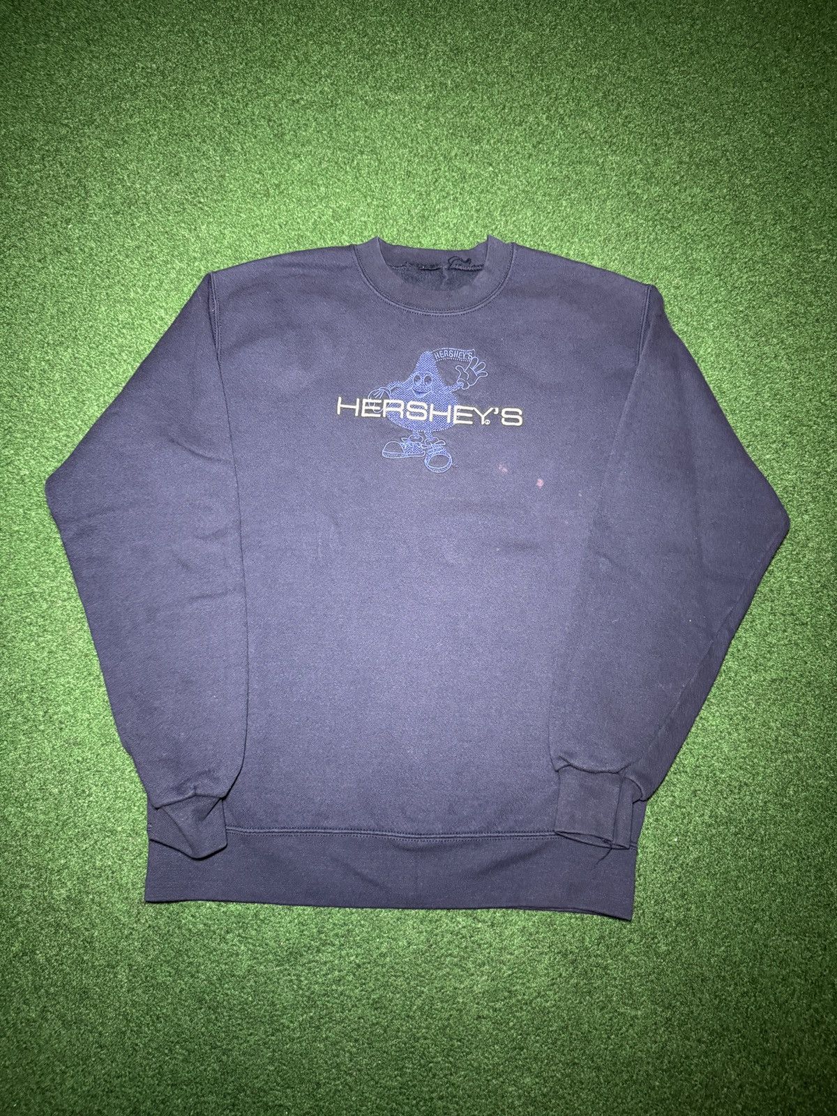 Vintage Vintage Hershey Kiss Chocolate 19x26 S/M Blue Crewneck 90s Size US S / EU 44-46 / 1 - 1 Thumbnail