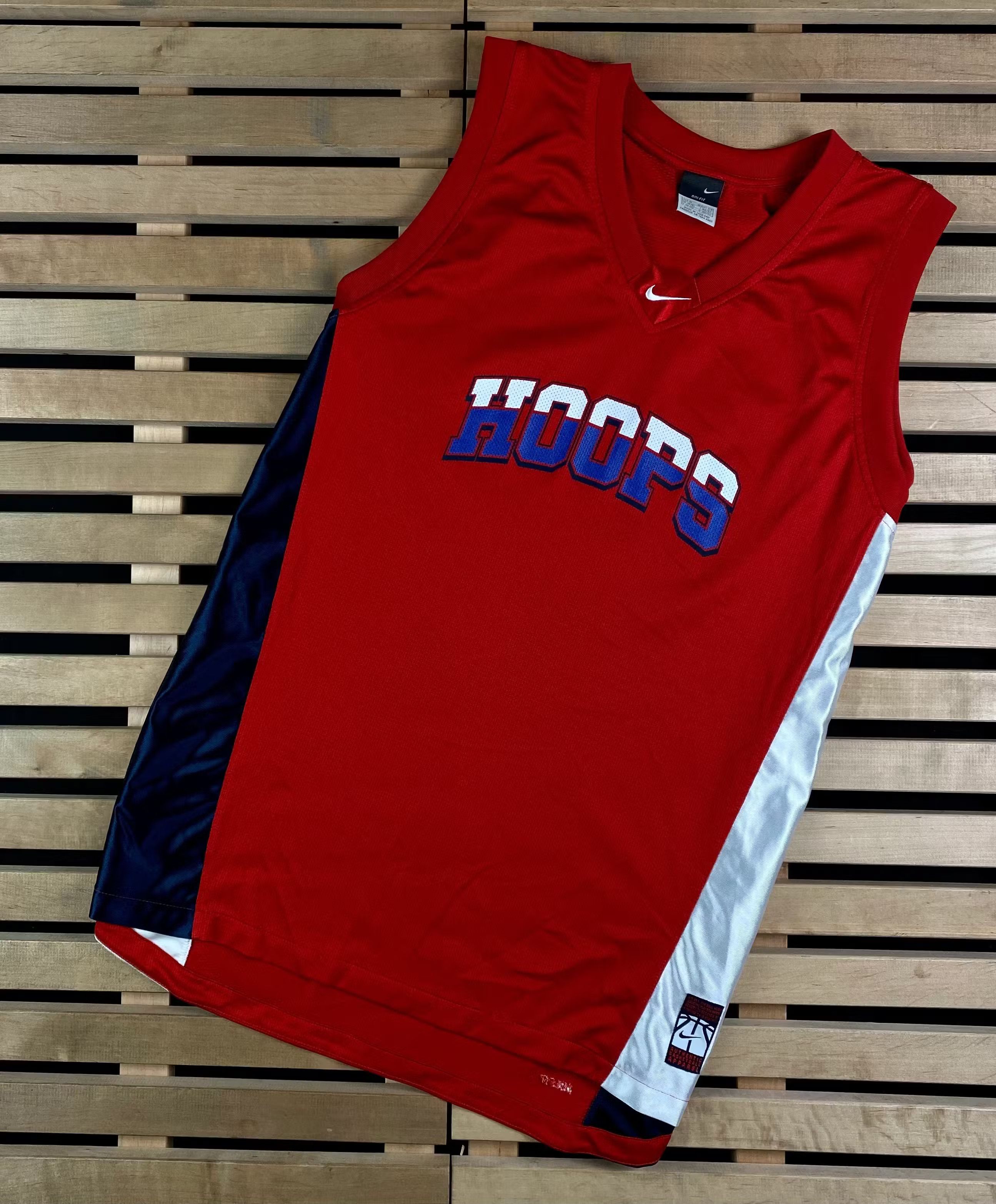 Nike × Vintage Mens T Shirt Hoops Nike Vintage Size M Jersey Size US M / EU 48-50 / 2 - 1 Thumbnail