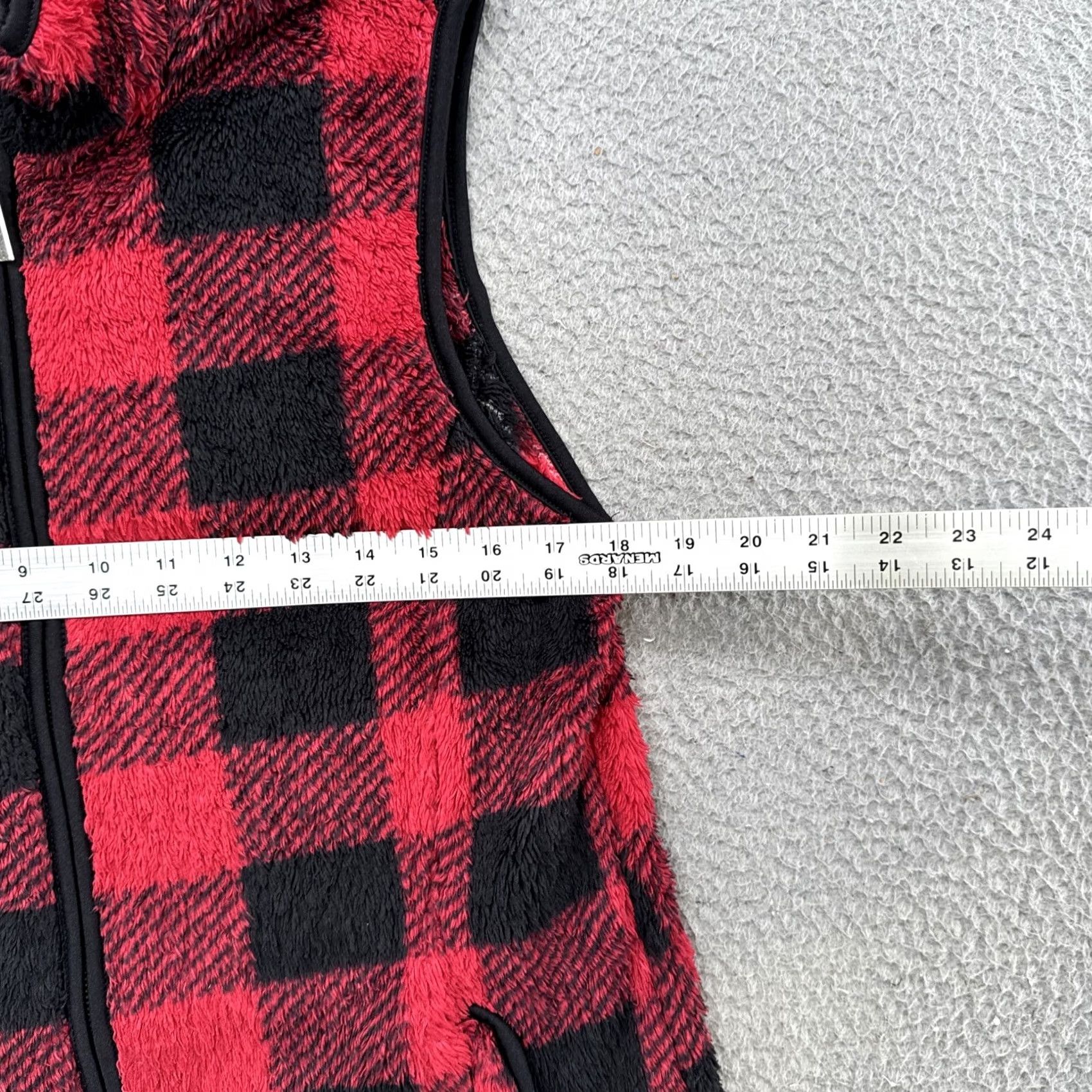 Vintage St. John's Bay Red Black Buffalo Plaid Zip Fleece Vest Women’s Size Small Size S / US 4 / IT 40 - 3 Thumbnail