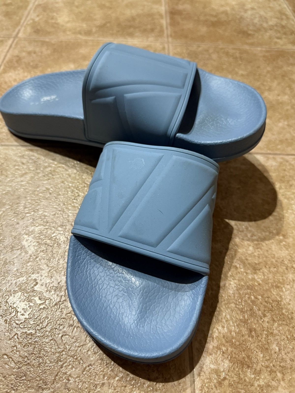 Asos Men’s Baby blue Flip flops/ slide on Size US 8 / EU 41 - 2 Thumbnail