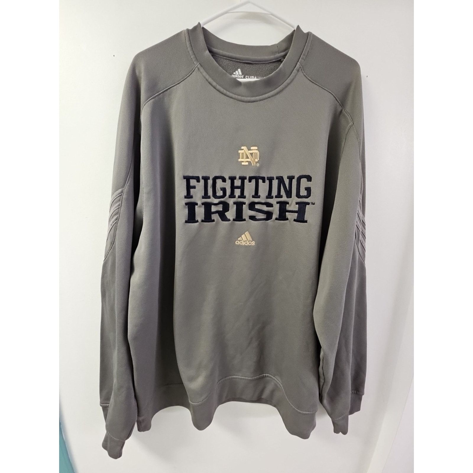 Adidas NOTRE DAME FIGHTING IRISH ADIDAS CLIMAWARM SWEATSHIRT SZ 2XL Size US XXL / EU 58 / 5 - 1 Thumbnail