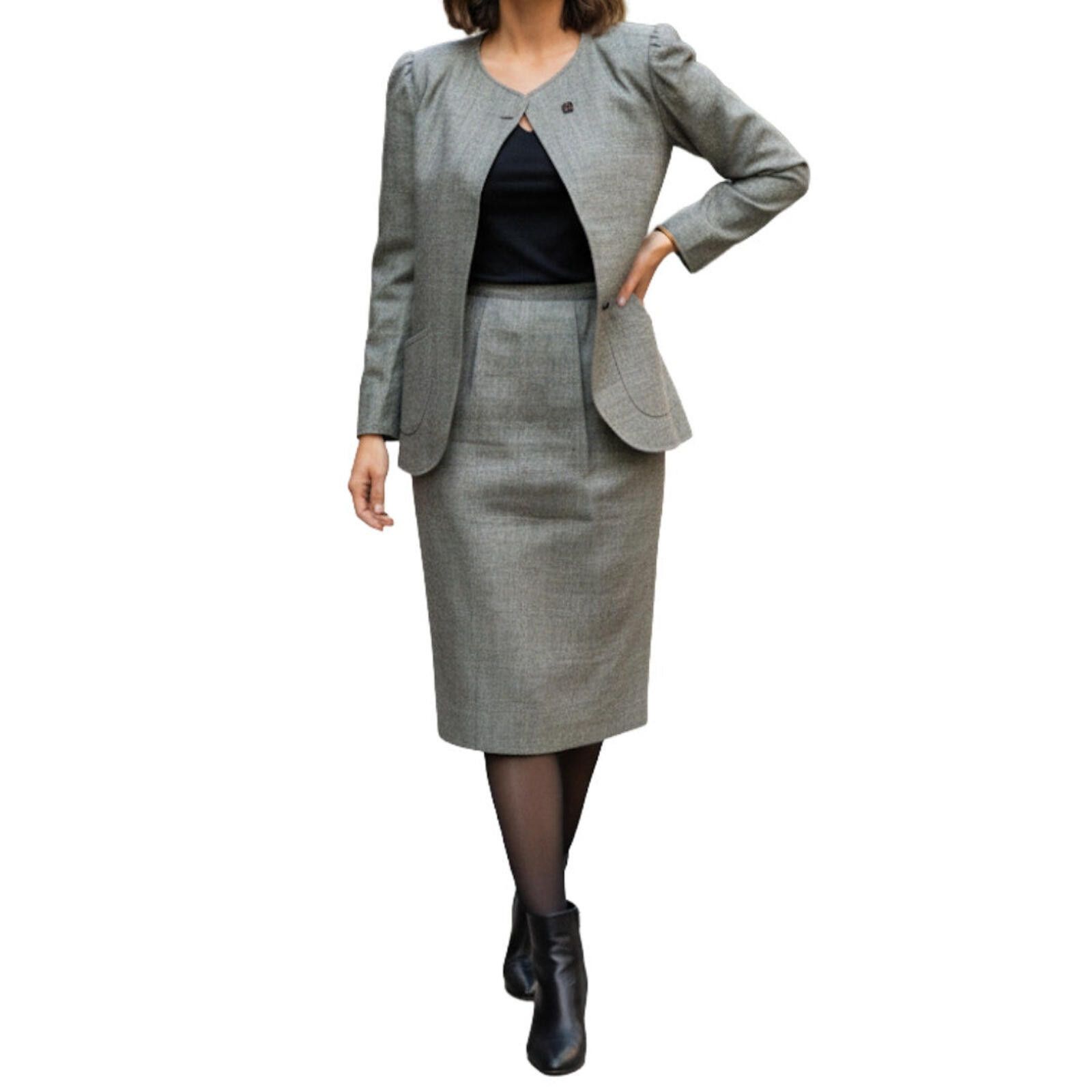 Emanuel Ungaro Emanuel Ungaro Gray Stripe Blazer Skirt Set Womens 6 Size M / US 6-8 / IT 42-44 - 2 Thumbnail