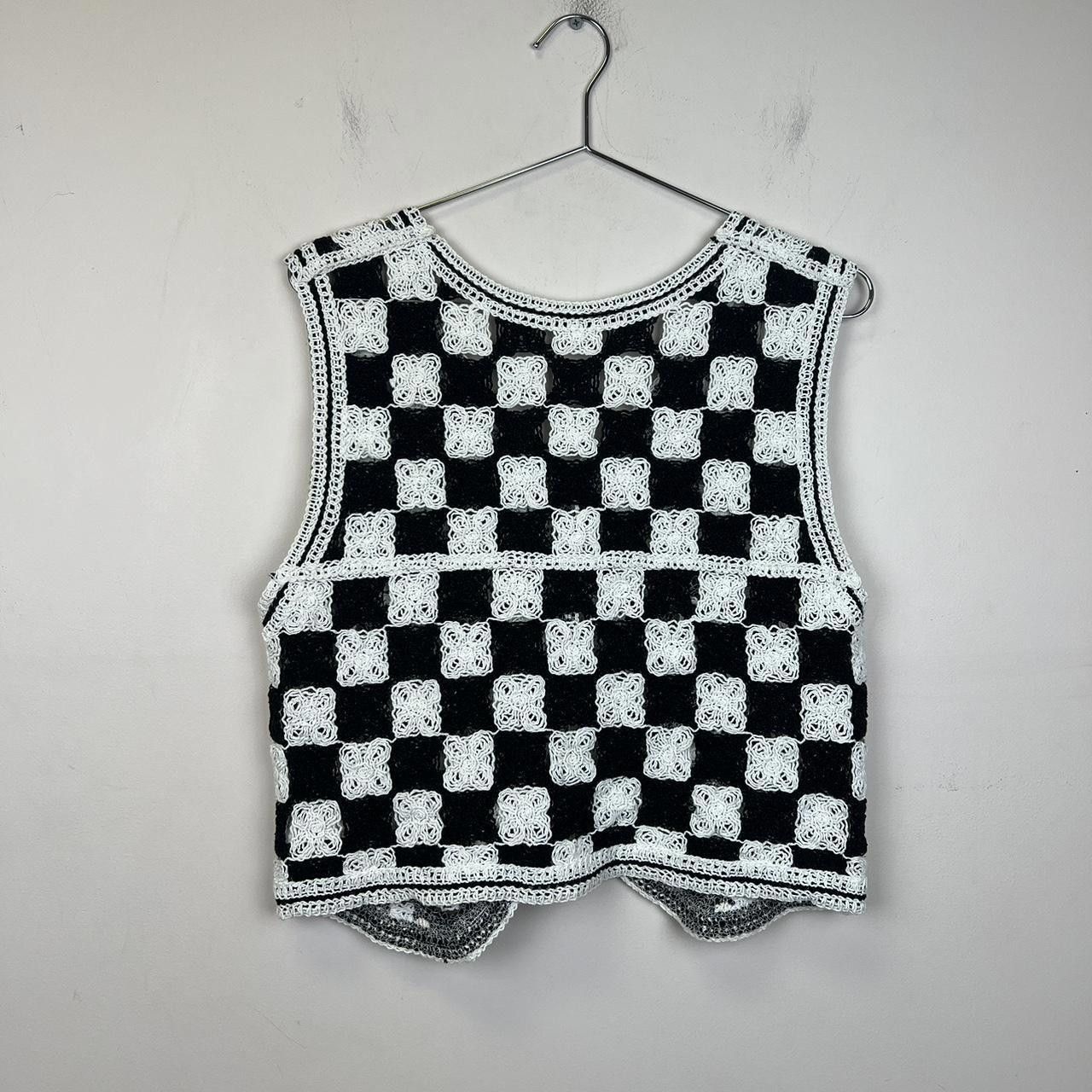 Designer Chic Black and White Crochet Vest 90s vintage Size M / US 6-8 / IT 42-44 - 3 Thumbnail