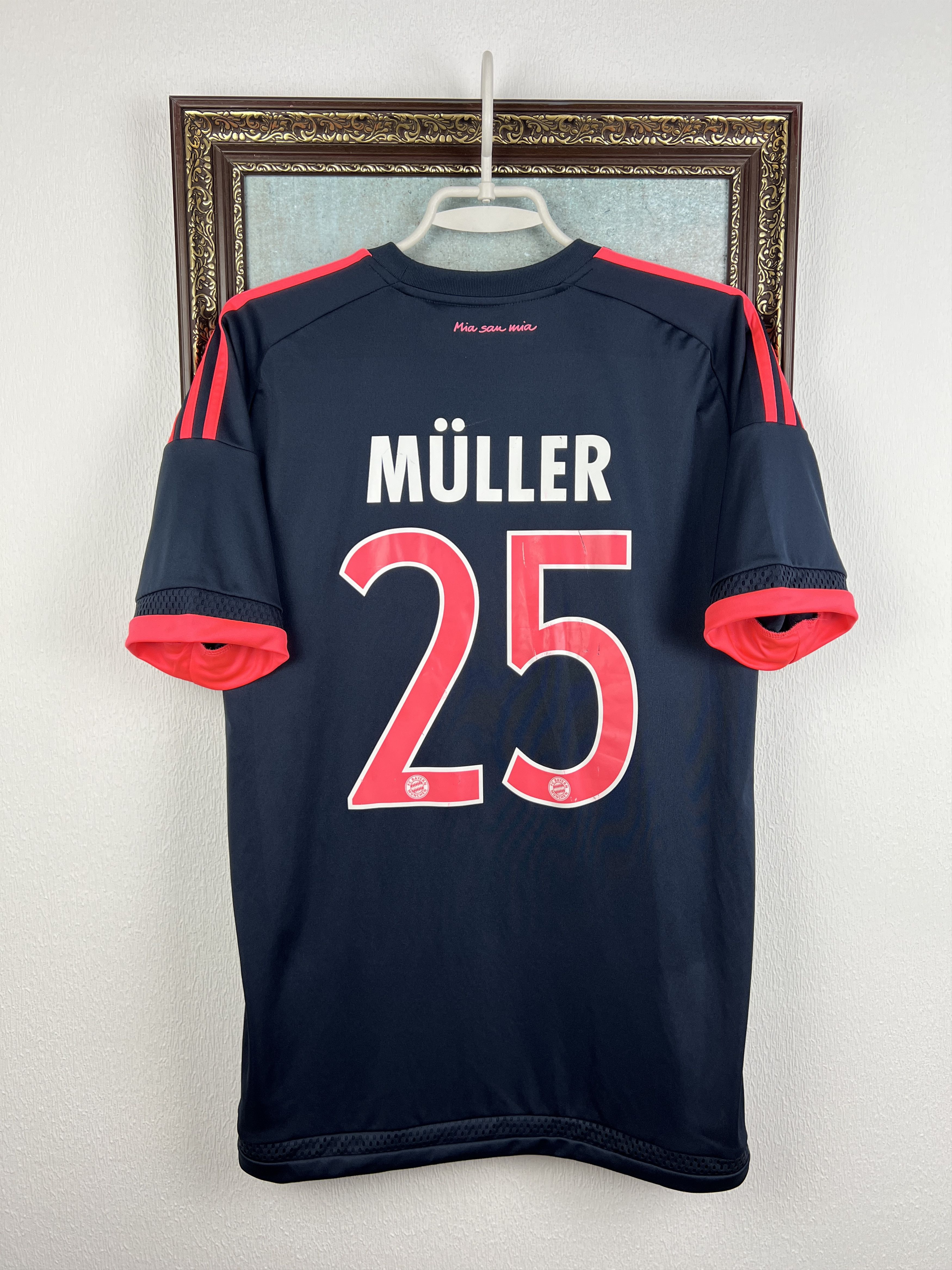 Adidas Bayern Munich football shirt Soccer #25 Muller Jersey Trikt Size US M / EU 48-50 / 2 - 8 Thumbnail