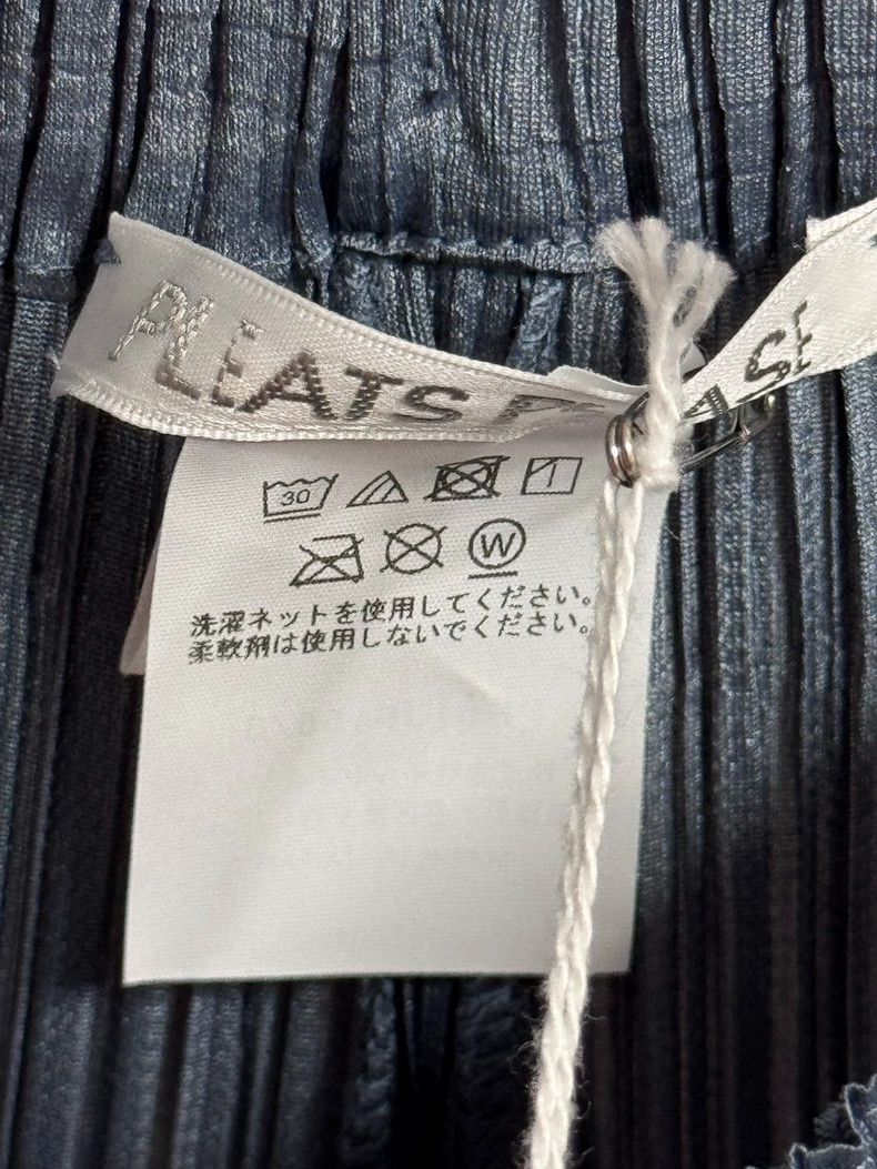 Issey Miyake Issey Miyake size:3 Blue-gray pleated straight-leg pants Size 22" - 3 Thumbnail