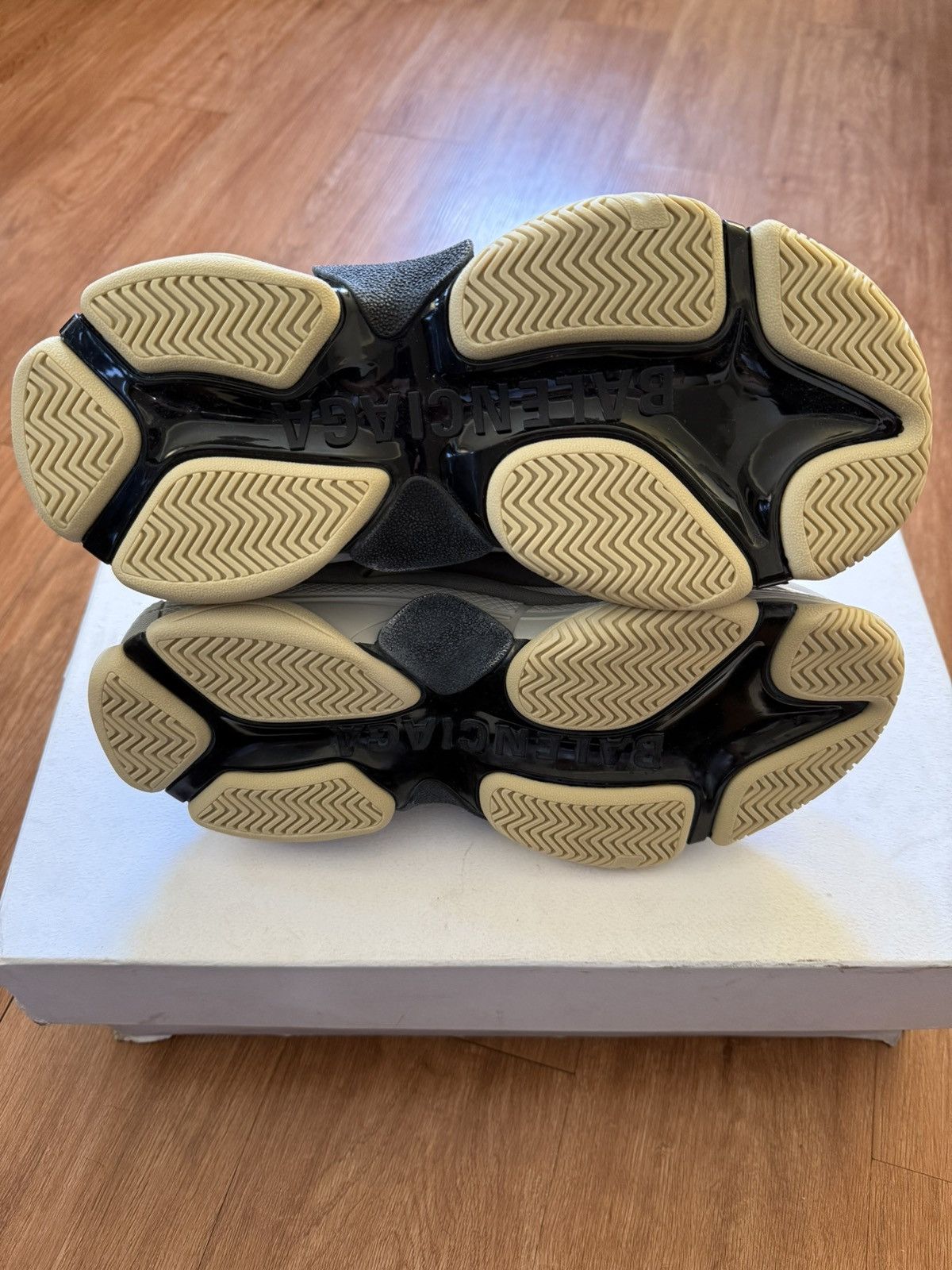 Balenciaga Balenciaga Triple S Grey Size US 7 / EU 40 - 4 Thumbnail