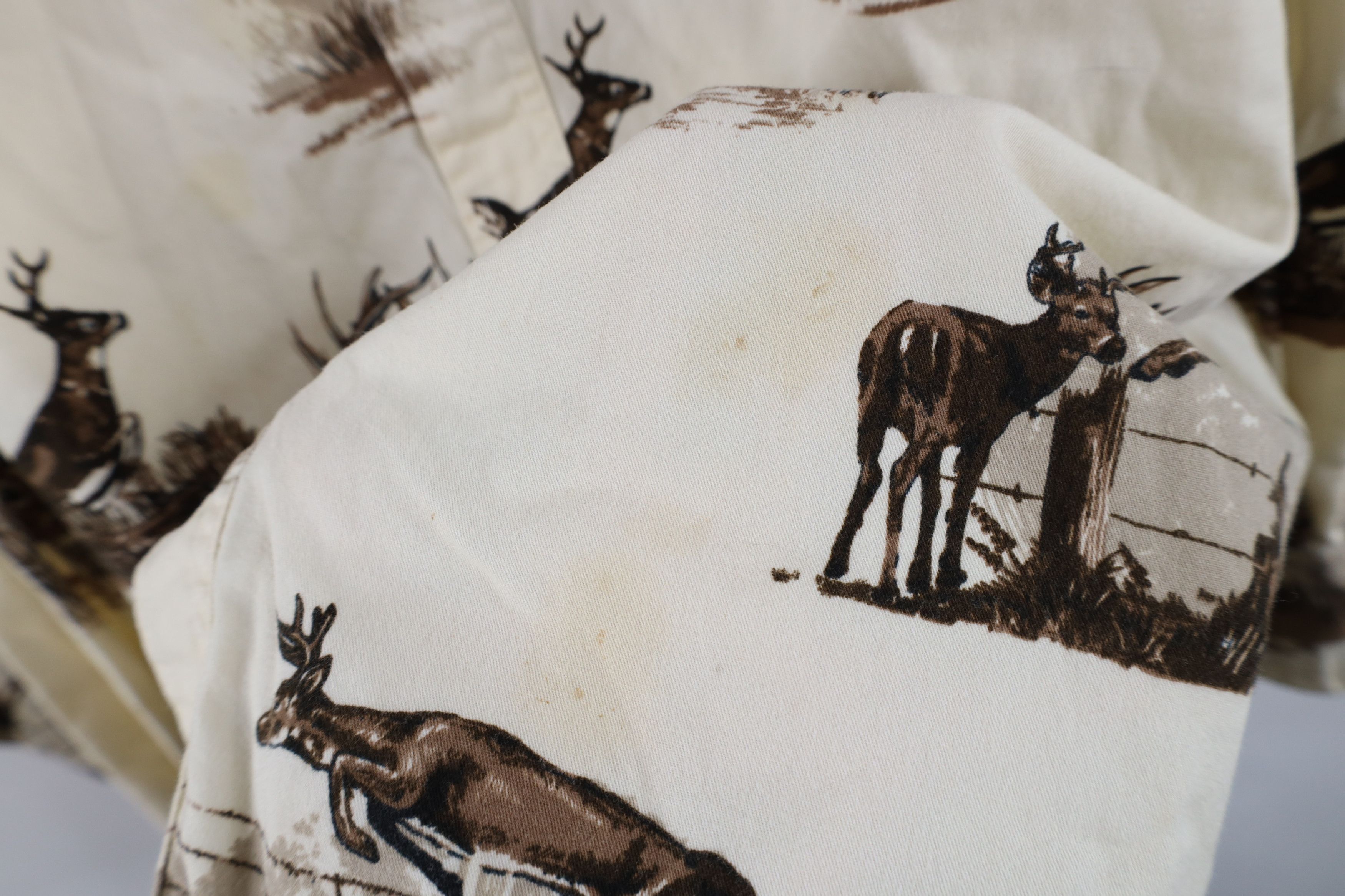 Vintage Vintage 90s Streetwear Deer Buck All Over Print Button Shirt Size US XL / EU 56 / 4 - 5 Thumbnail